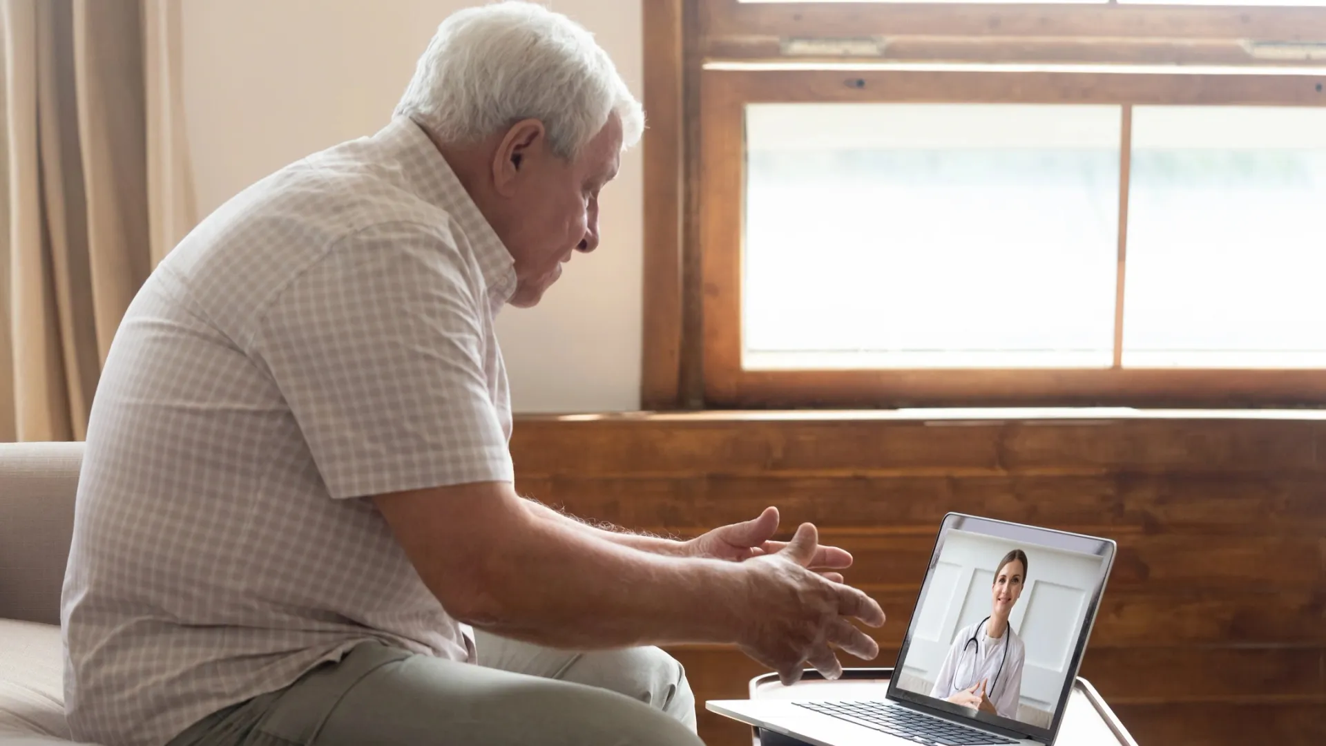 Онлайн-прием пациентов готовы проводить восемь врачей. Фото: fizkes / Shutterstock / Fotodom