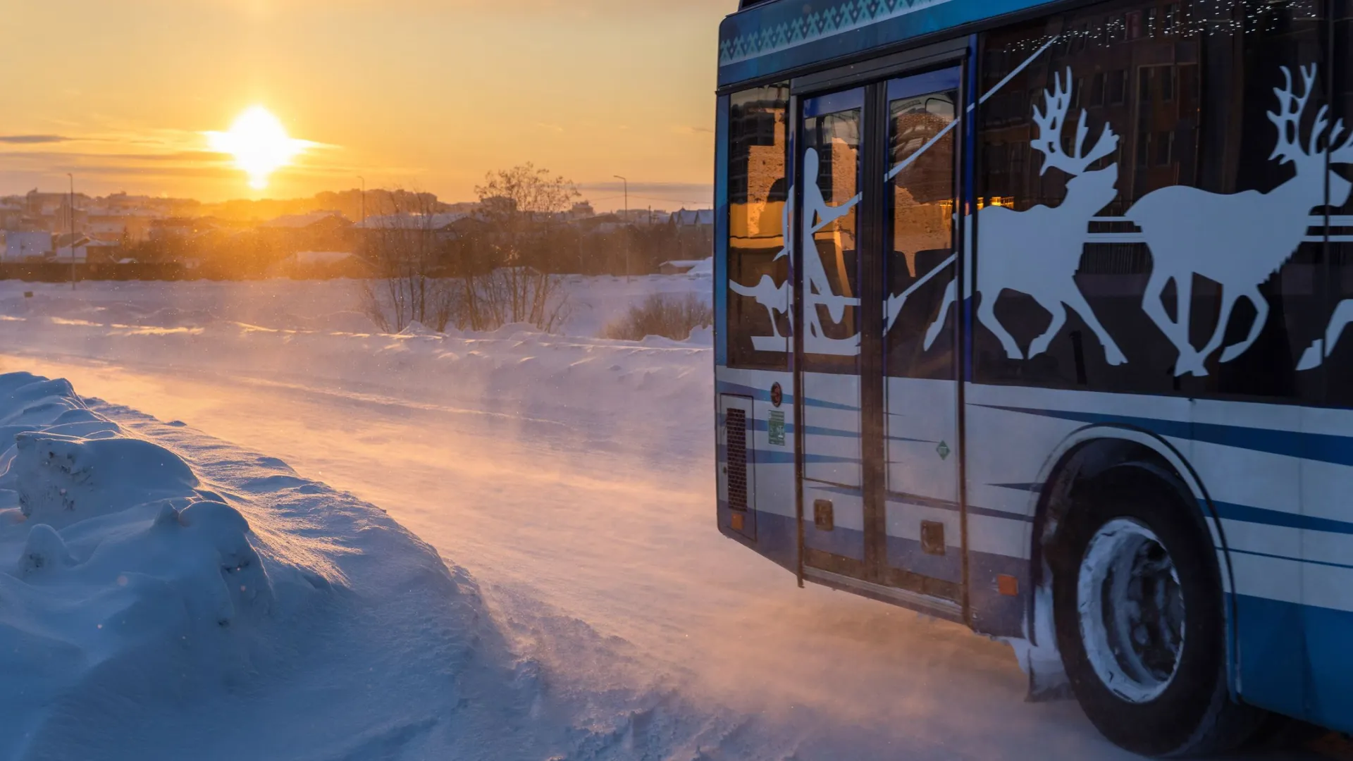 В Новом Уренгое поменяют расписание движения междугородних автобусов. Фото: Федор Воронов / «Ямал-Медиа»