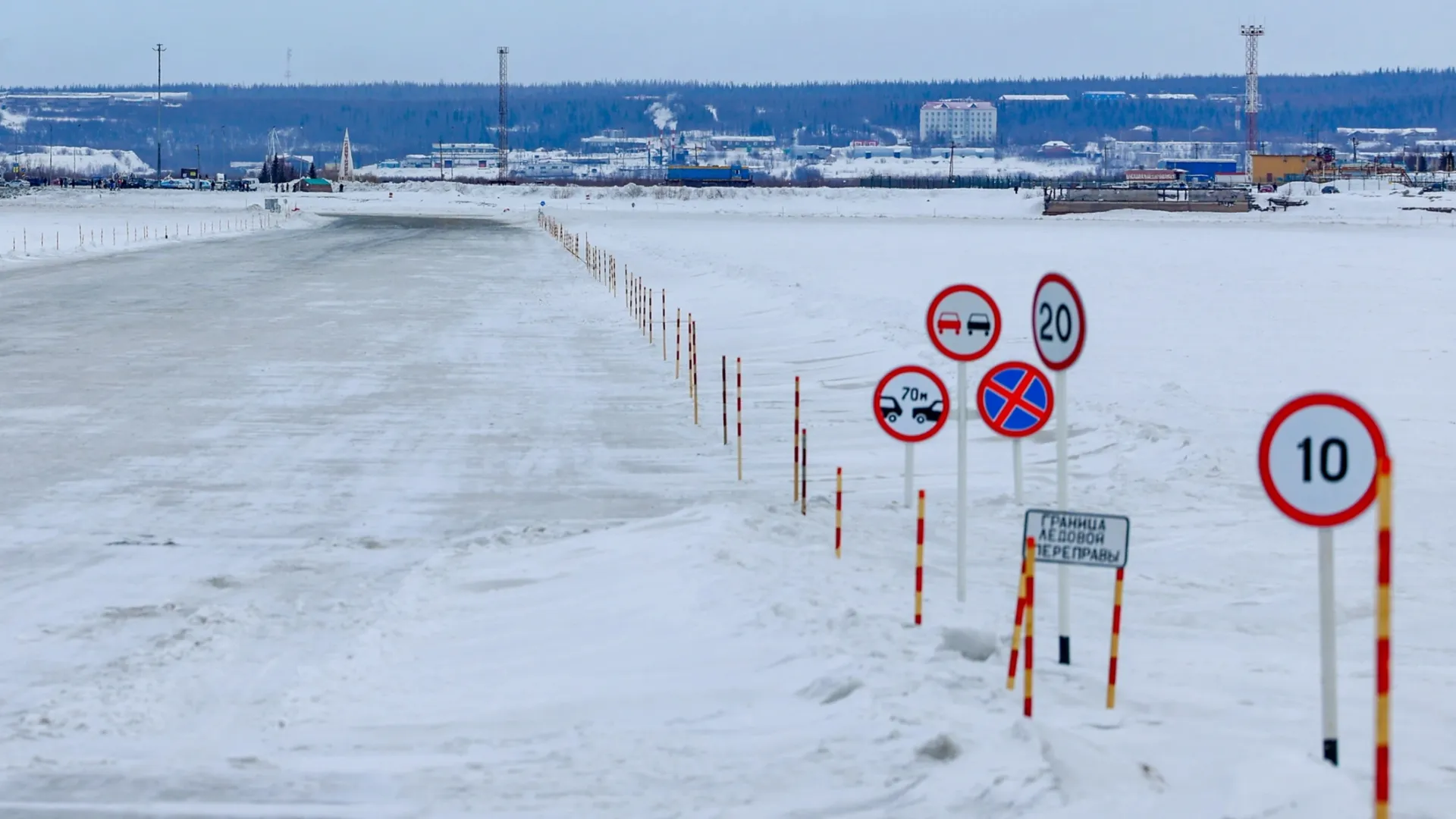 На Ямале продолжают открывать зимники для большегрузов. Фото: Андрей Ткачев / «Ямал-Медиа»