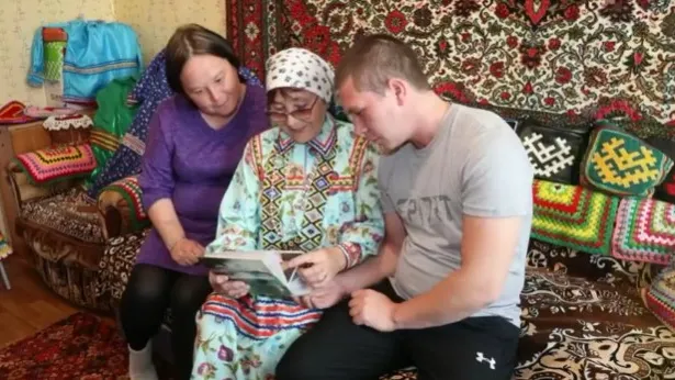 Многодетные мамы Шурышкарского района рассказали о главных семейных ценностях. Кадр из видео: vk.com/popovolegshur