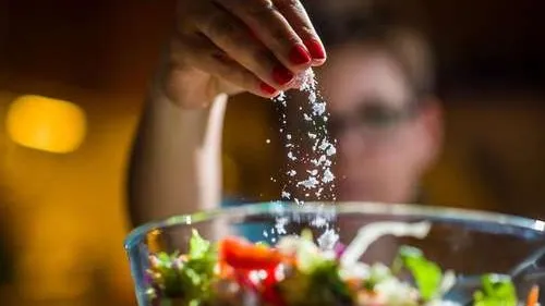 Готовим салат легко и без слез. Фото: goodbishop / Shutterstock / Fotodom. 