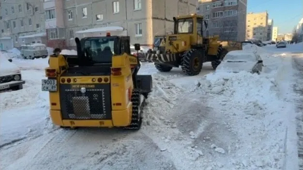 Снегоуборочная техника на улицах Муравленко. Фото: vk.com/muravlenko_day