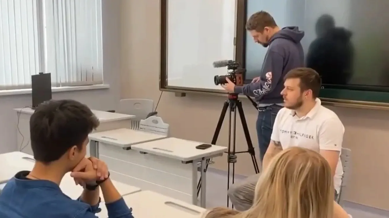Школьники с интересом слушали опытного репортера «Ямал-Медиа». Кадр из видео t.me/yamalmedia_89