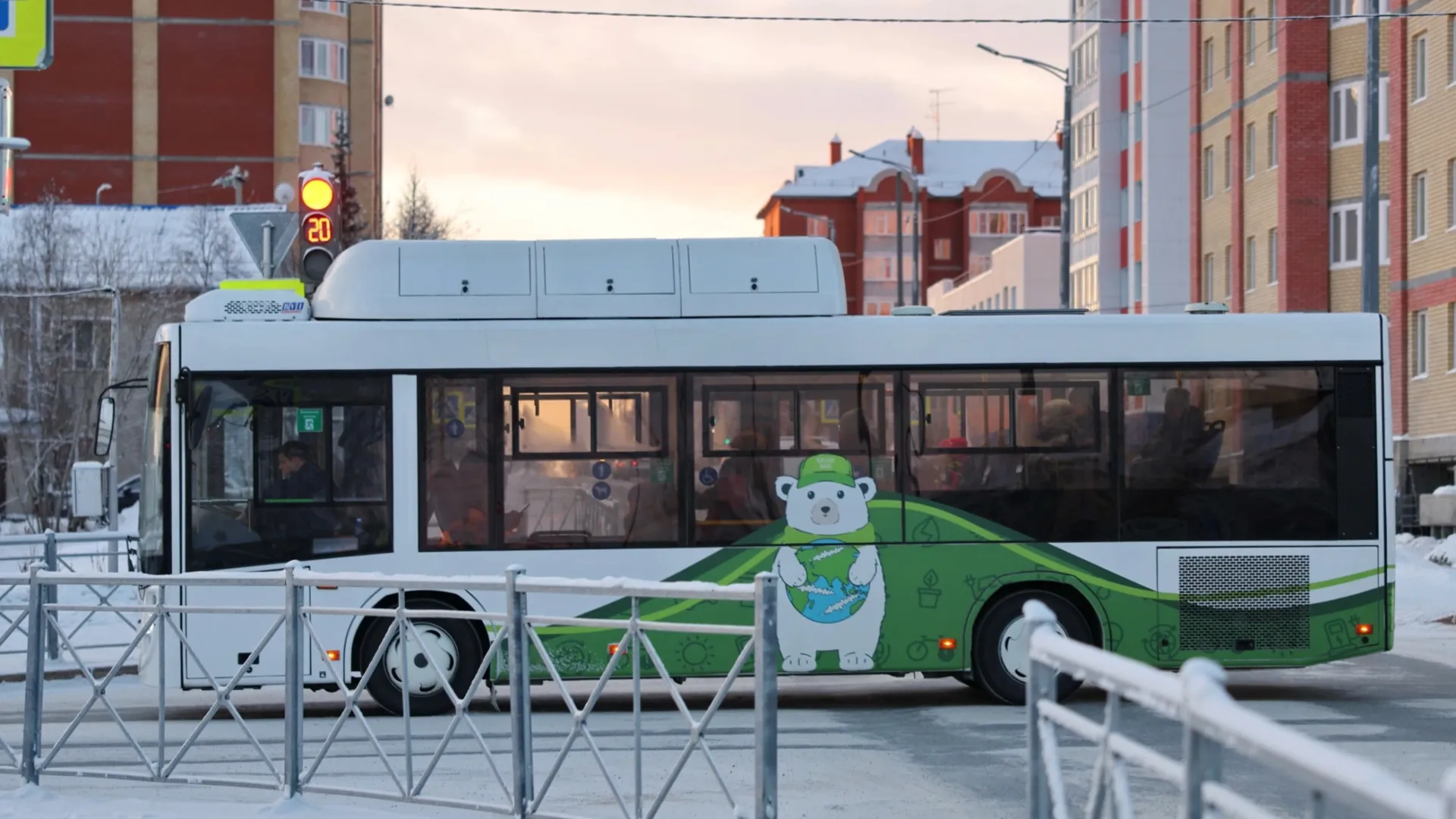 В наступающем году на Ямале в рейсы выйдут необычные автобусы. Фото: Андрей Ткачев / «Ямал-Медиа»