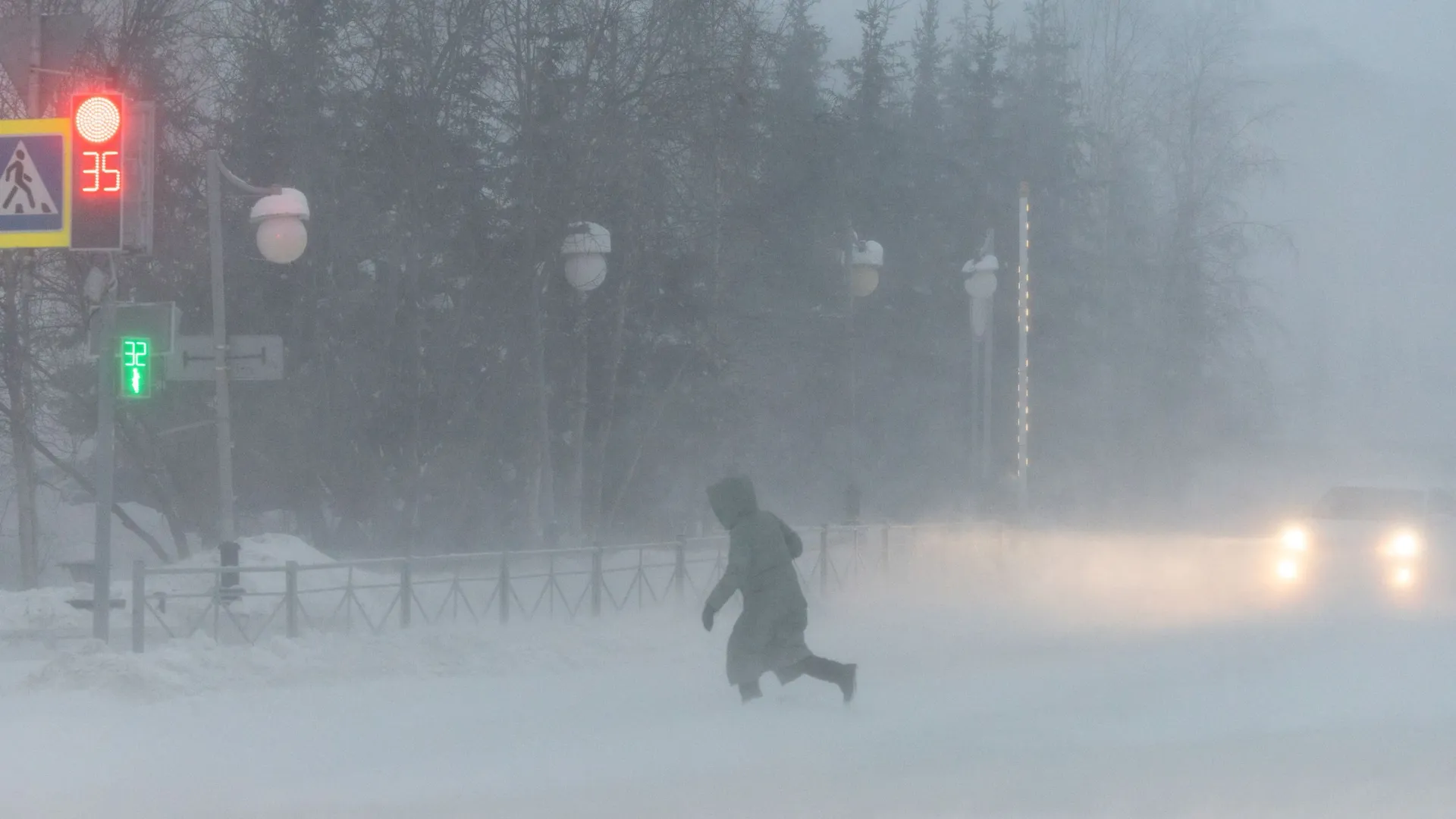 Ямальцы могут переждать непогоду в пунктах обогрева. Фото: Андрей Ткачев / «Ямал-Медиа»