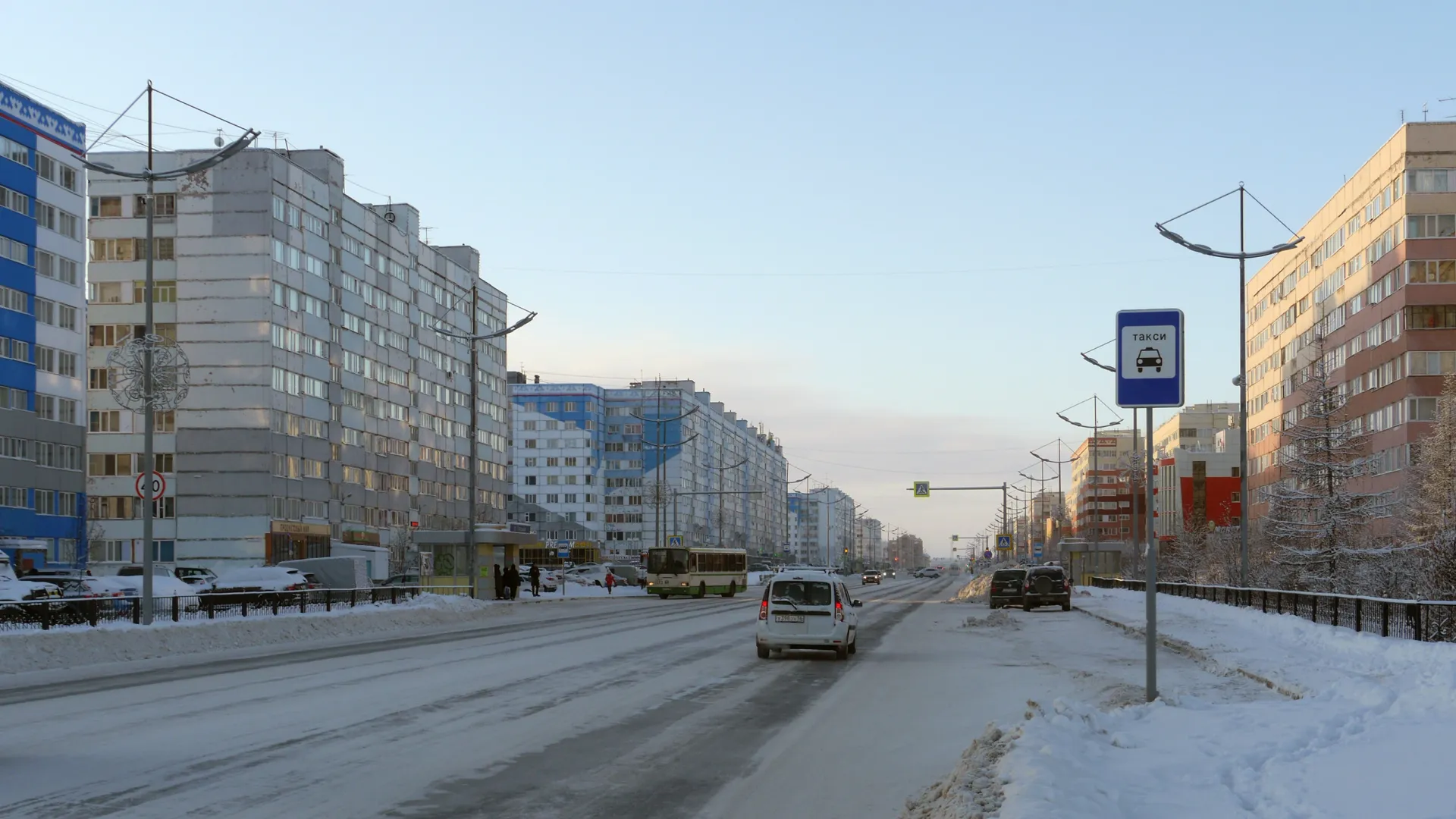 Многие улицы Нового Уренгоя преобразятся в 2024 году. Фото: Maksim Gulyachik / Shutterstock / Fotodom