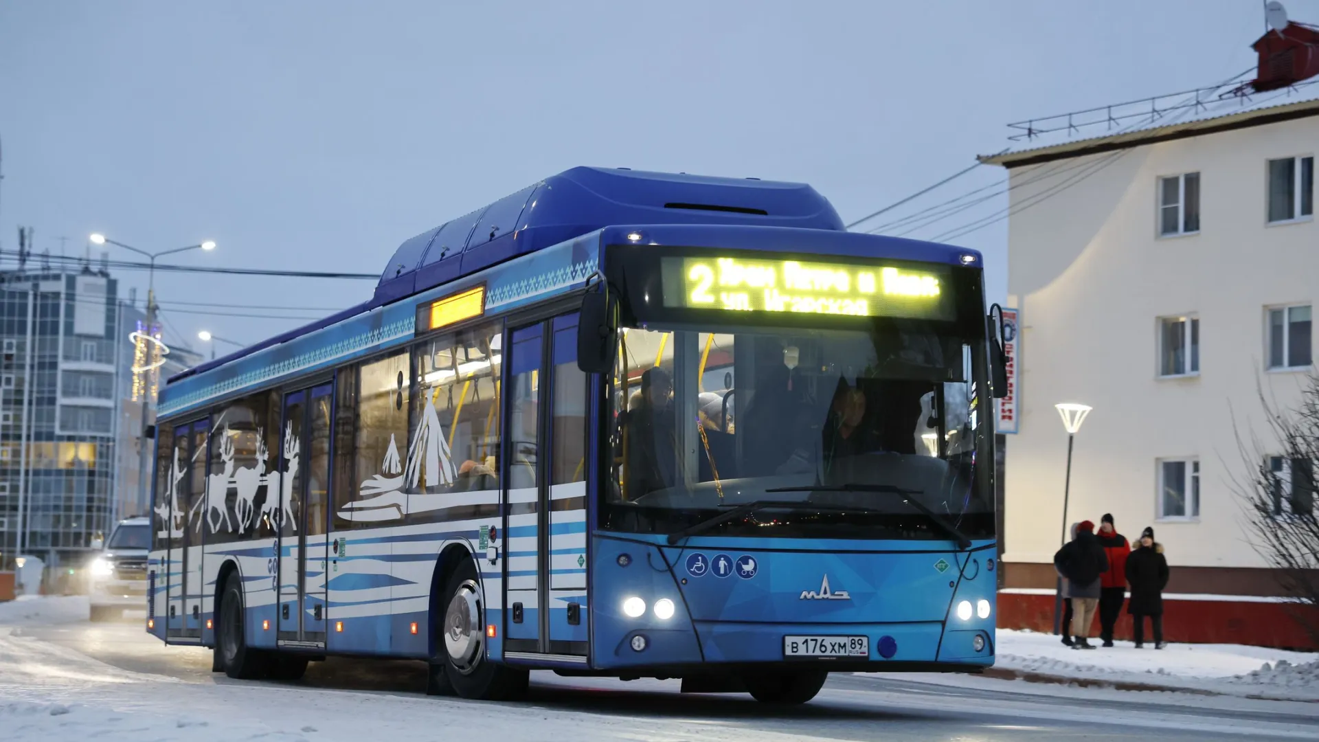 Три бесплатных автобуса будут курсировать по Салехарду два дня. Фото: Андрей Ткачев / «Ямал-Медиа»