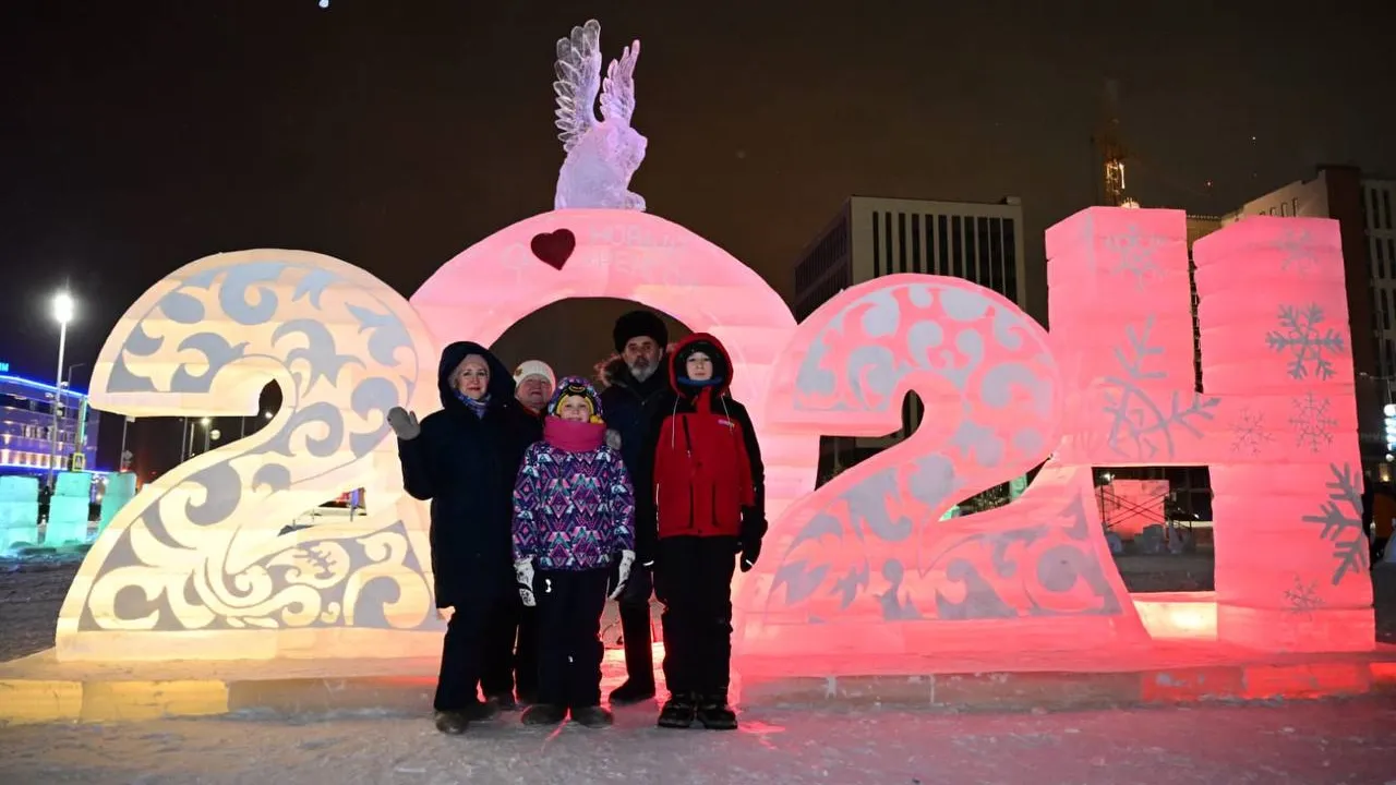 Фестиваль ледовых скульптур подарит новоуренгойцам новогоднее настроение. Фото: t.me/VORONOV89