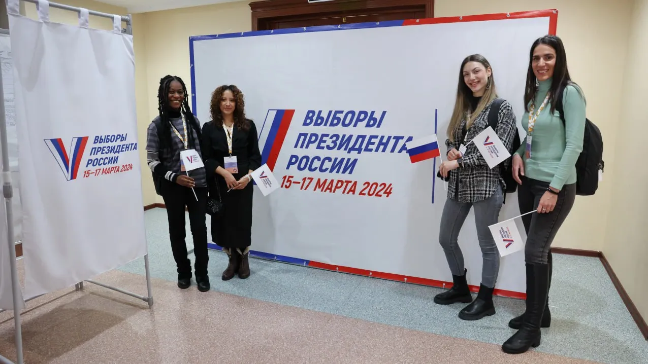 Иностранцы восхитились российской выборной системой. Фото: Андрей Ткачев / «Ямал-Медиа»