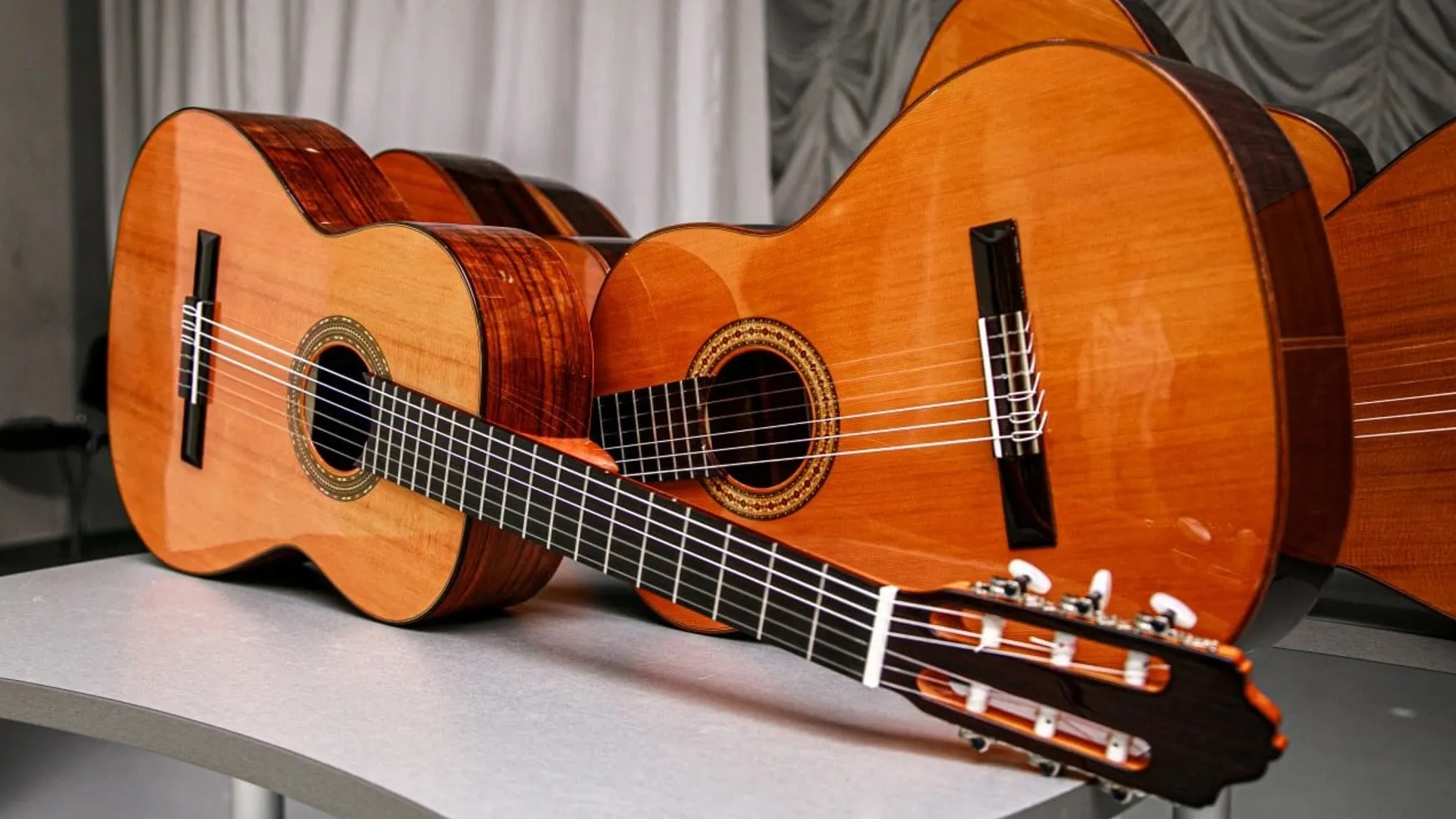 Гитара входит в число самых популярных инструментов у ямальцев. Фото предоставлено пресс-службой губернатора округа