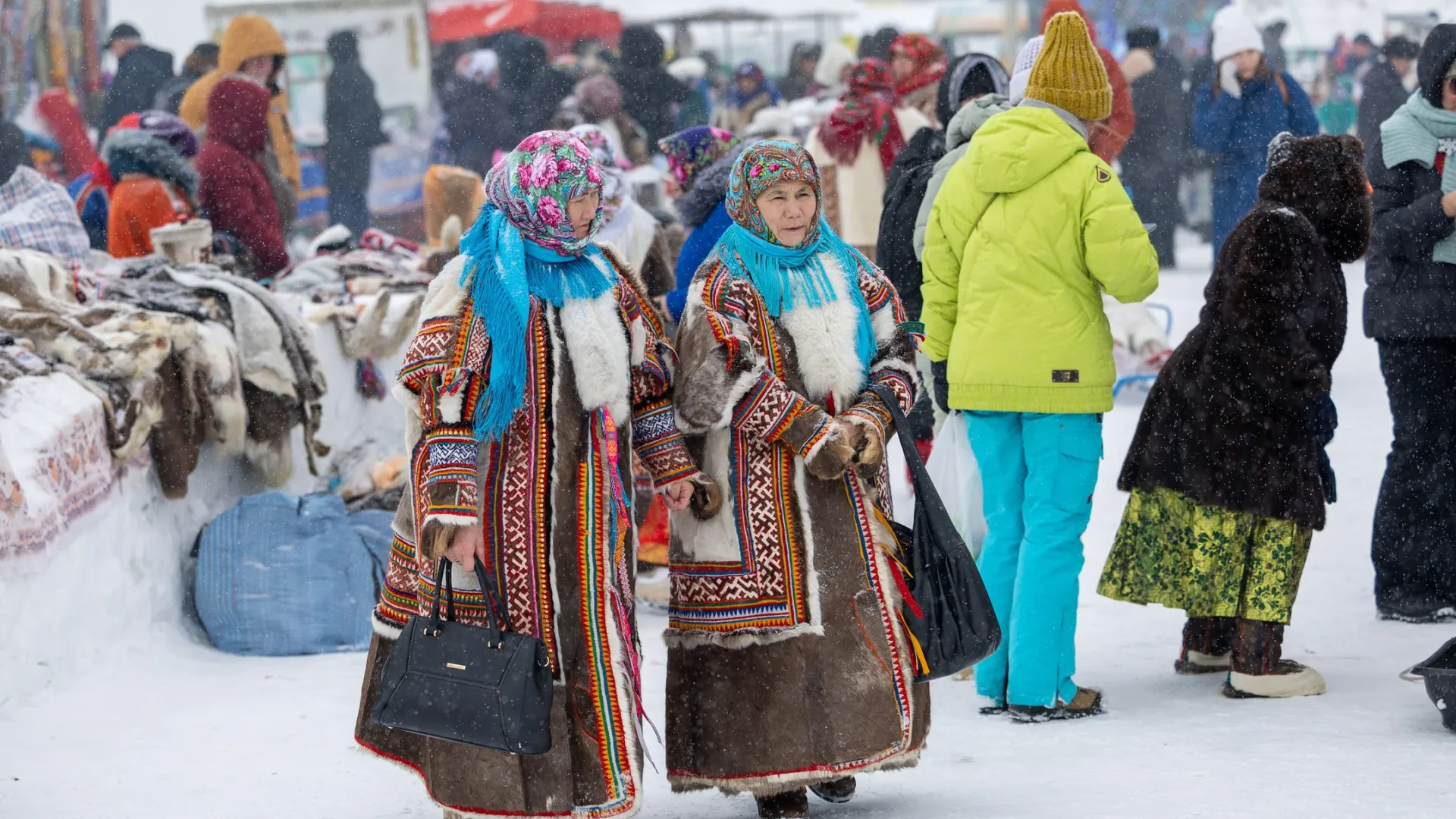 В Салехарде готовятся к встрече туристов в День оленевода. Фото: Юлия Чудинова / «Ямал-Медиа»