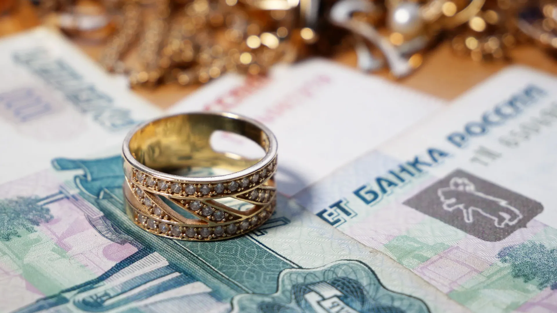 За перстень печать продавец просит 2,8 тысячи рублей. Фото: LanKS/Shutterstock/Fotodom