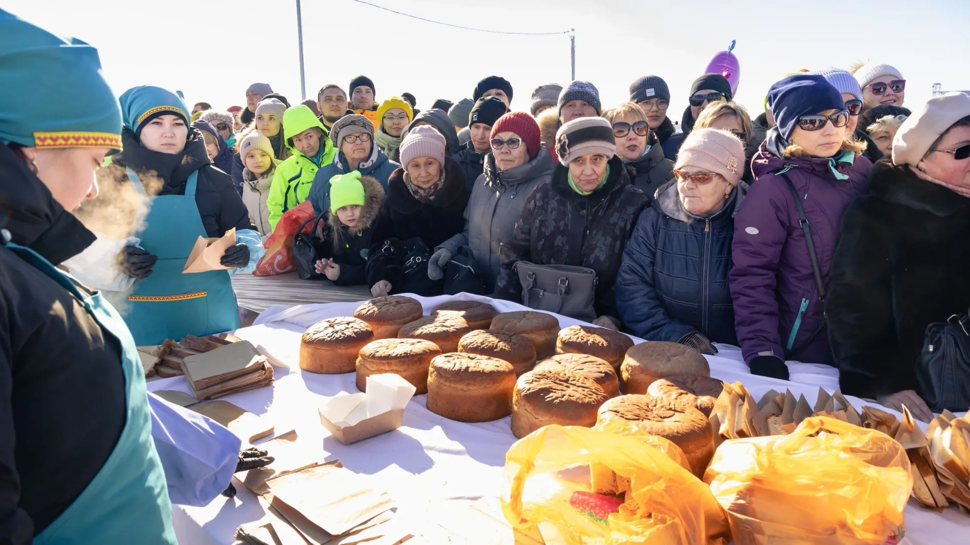 Личинки тропической мухи могут продлить срок годности хлеба. Фото: Василий Петров / «Ямал-Медиа»