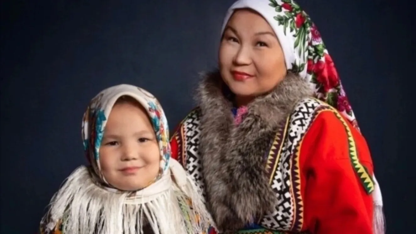 Ямальские победительницы фотоконкурса «Мама и дети в национальных костюмах». Фото: vk.com/culture_89