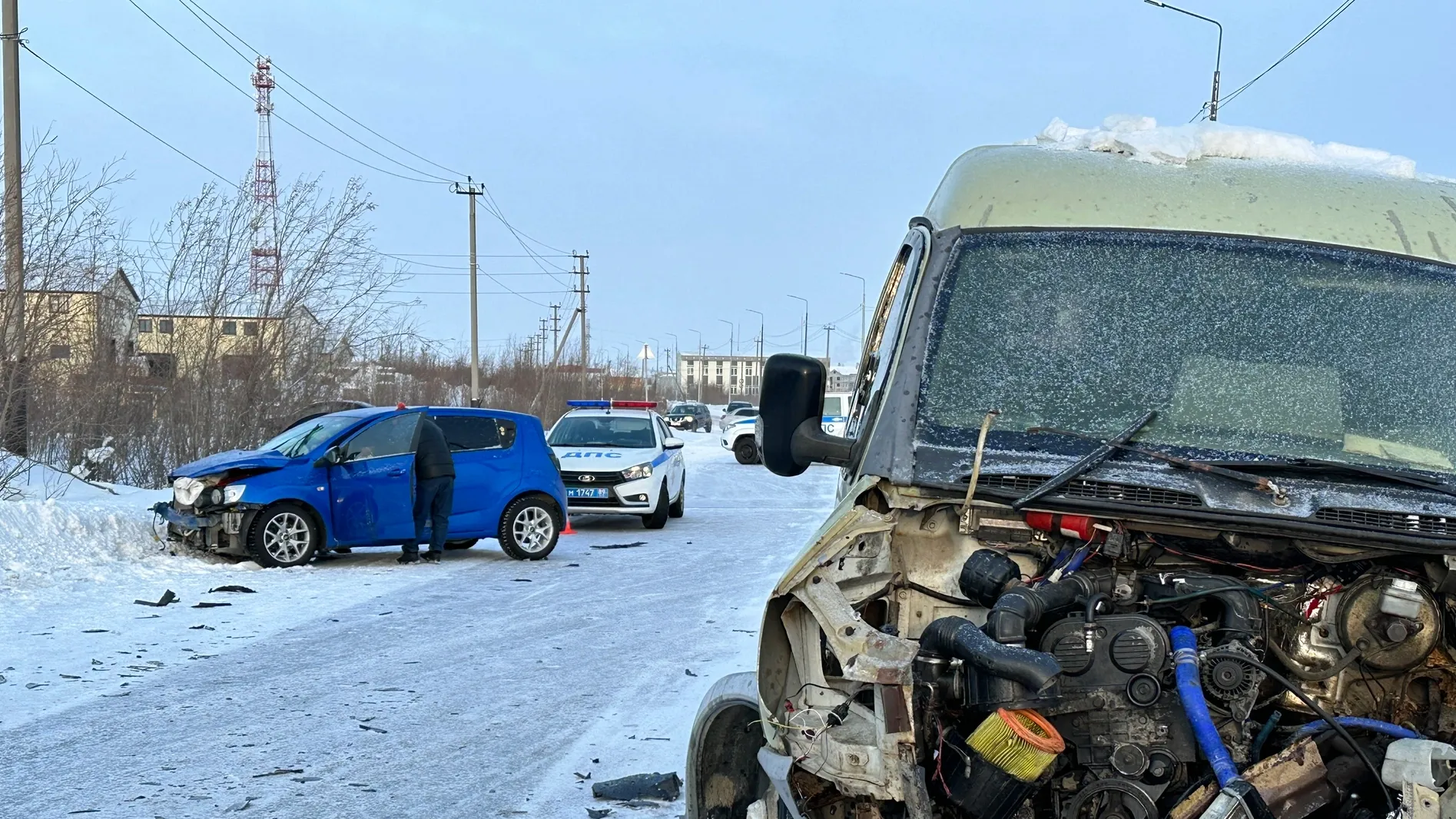 В Салехарде после ДТП с пострадавшими водитель одной из машин убежал |  Север-Пресс