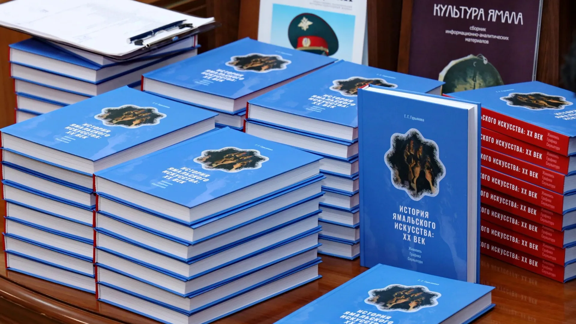 Ямальским литераторам помогут издать книги. Фото: Василий Петров / «Ямал-Медиа»