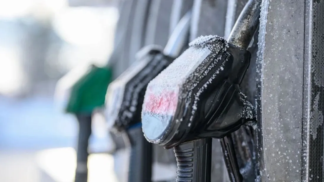 Россияне ждут стабилизации цен на бензин. Фото: Sara Borbala Balogh / Shutterstock / Fotodom