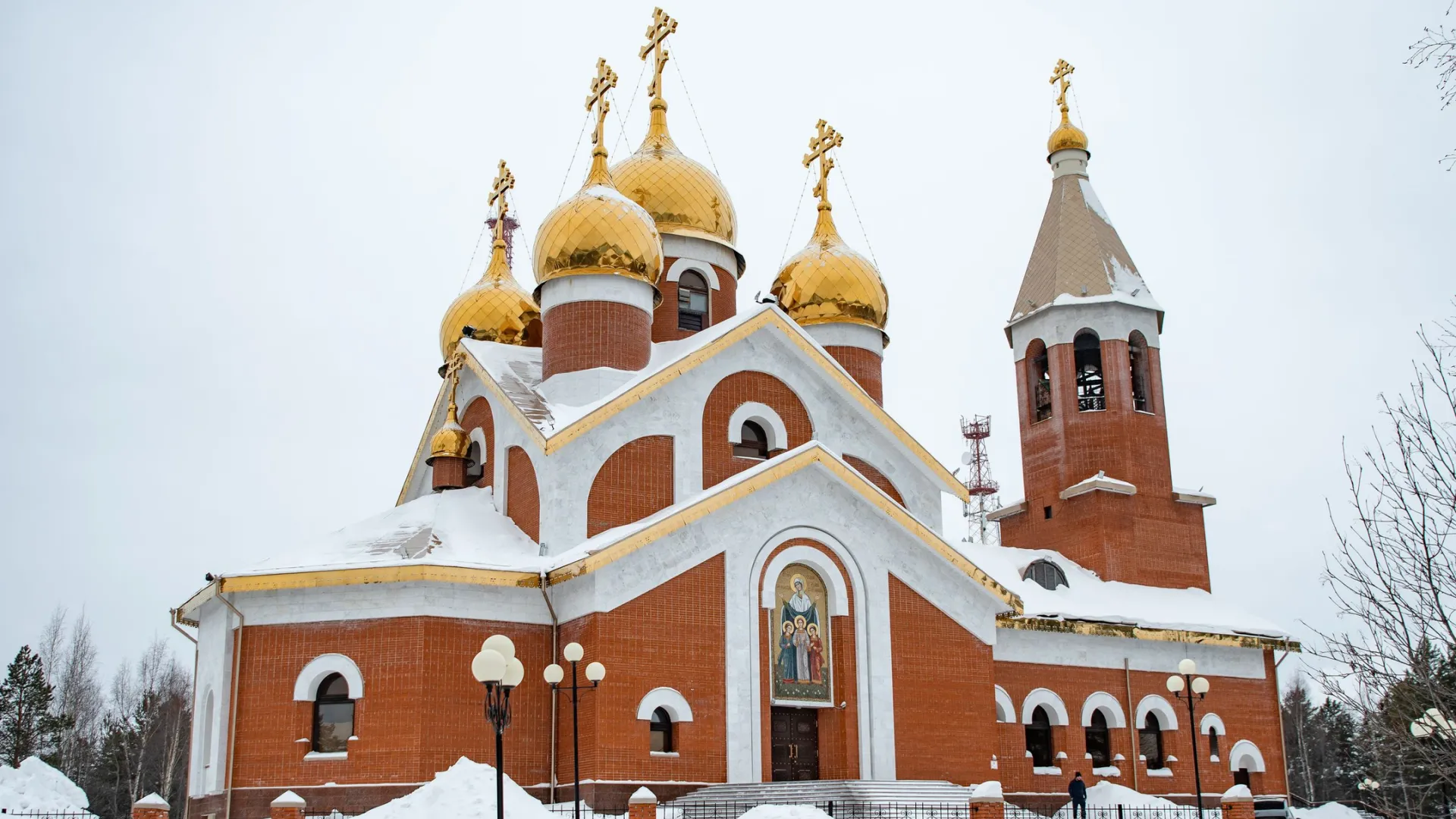 Праздничные богослужения пройдут в трех храмах города. Фото: Юрий Здебский / «Ямал-Медиа»