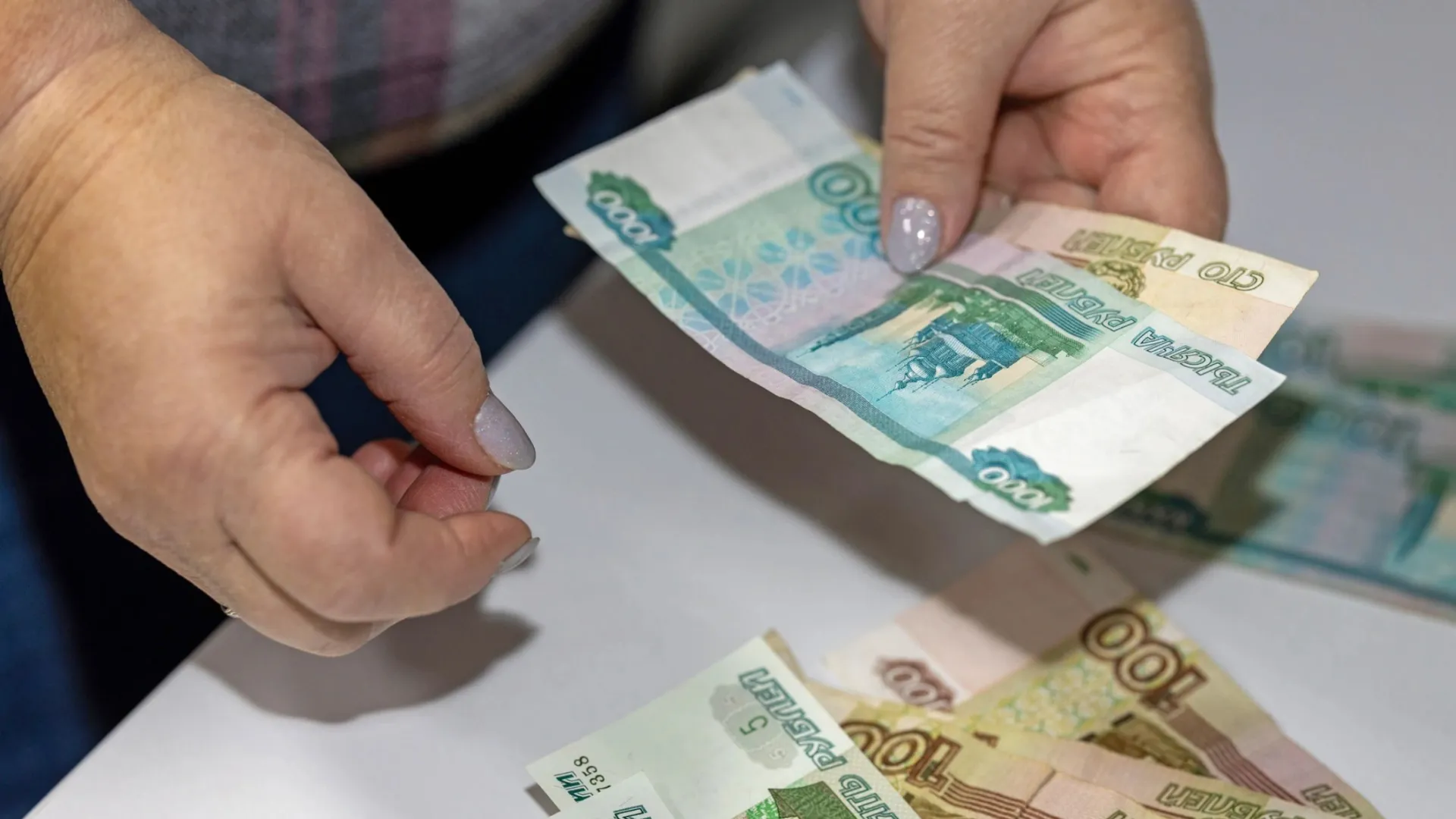 Пособия уже отправлены, скоро банки зачислят их на счета ямальцев. Фото: Федор Воронов / «Ямал-Медиа»