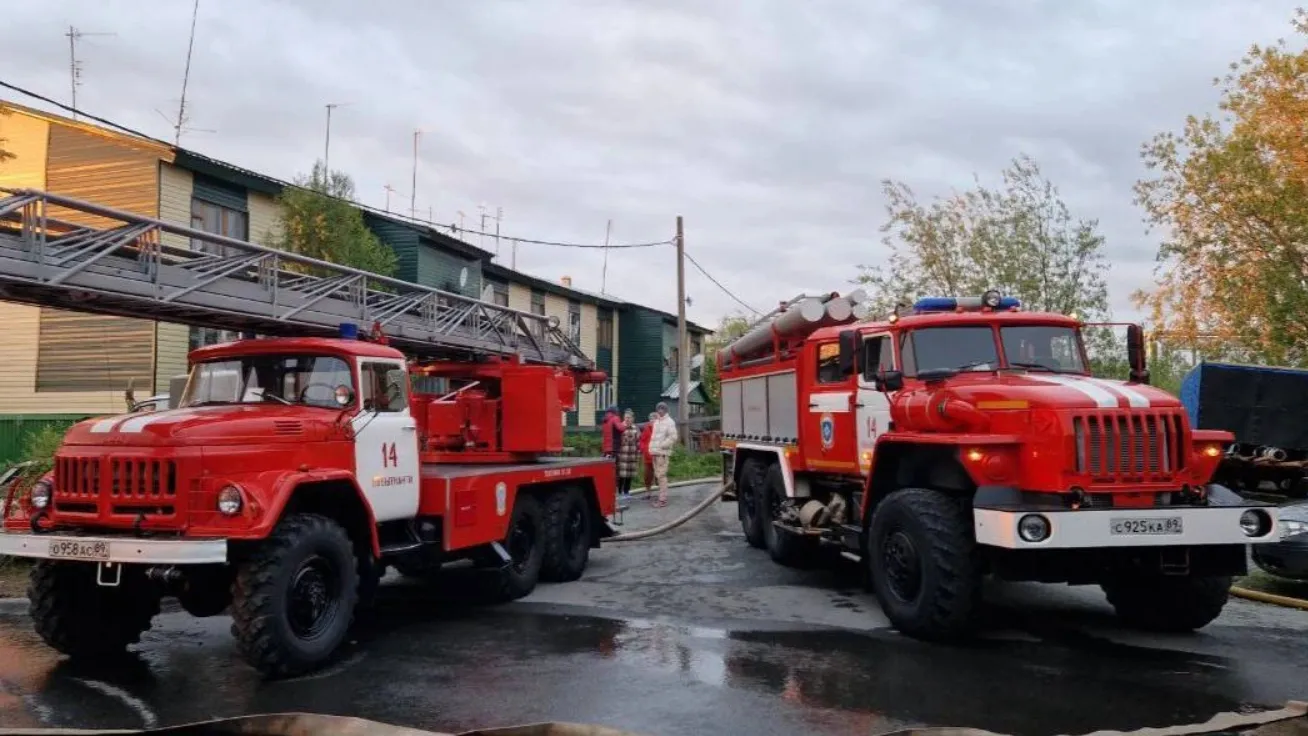 В Лабытнанги произошел пожар в двухэтажном жилом доме | Север-Пресс