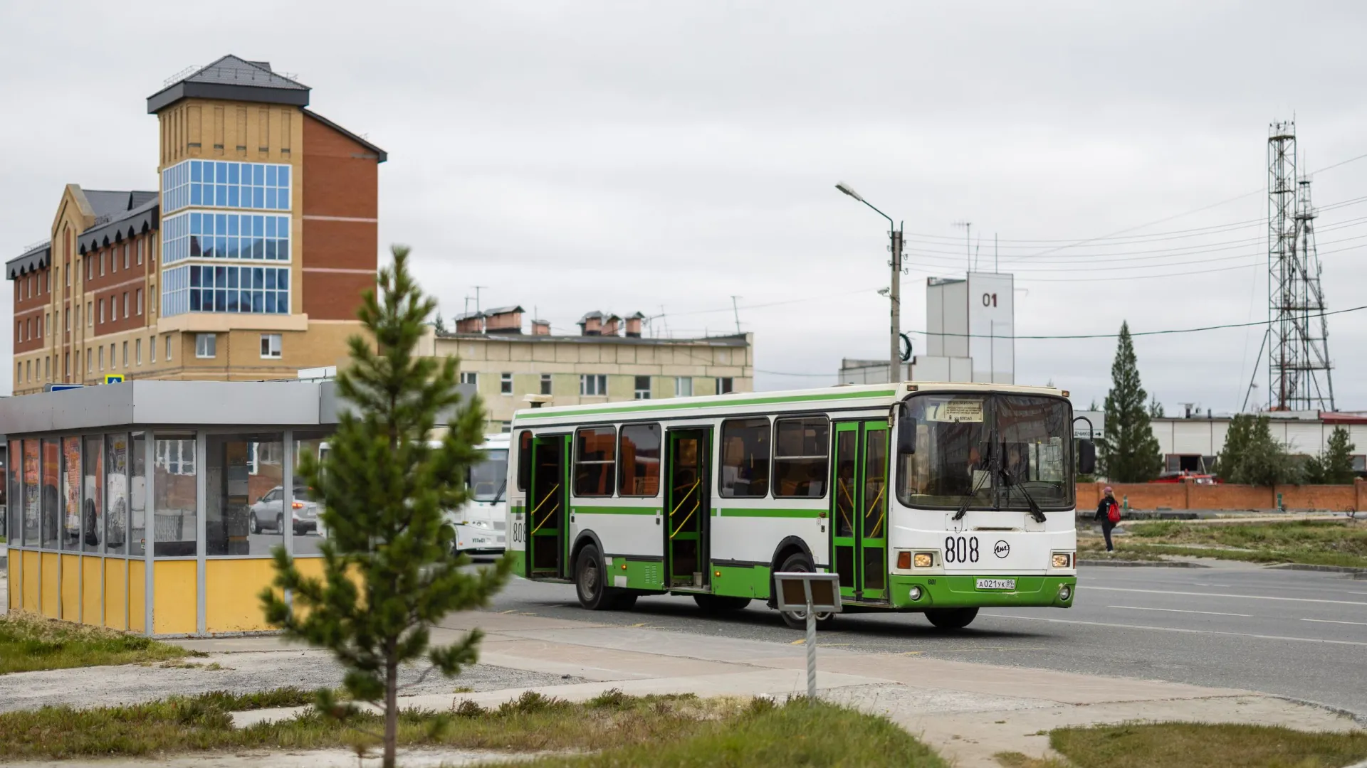 В Тазовском частично перекрыли движение на 9 Мая | Север-Пресс