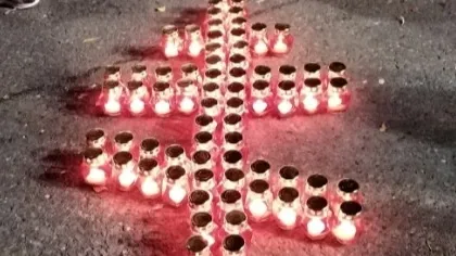 Надымские байкеры зажгли свечи в День памяти погибших мотоциклистов. Фото: «Ямал-Медиа»