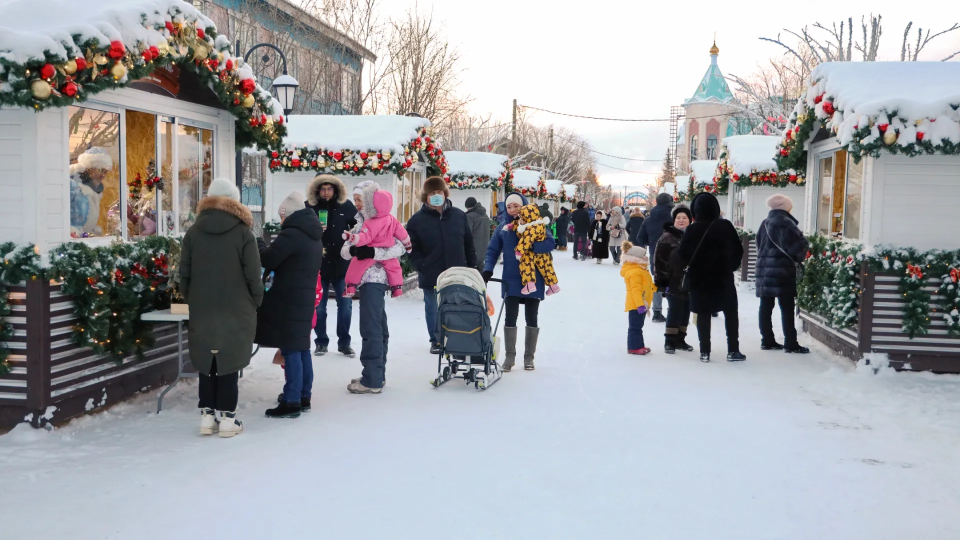 Ямальцы готовятся к Новому году. Фото: Petrov Vasily Ivanovich/«Ямал-Медиа»
