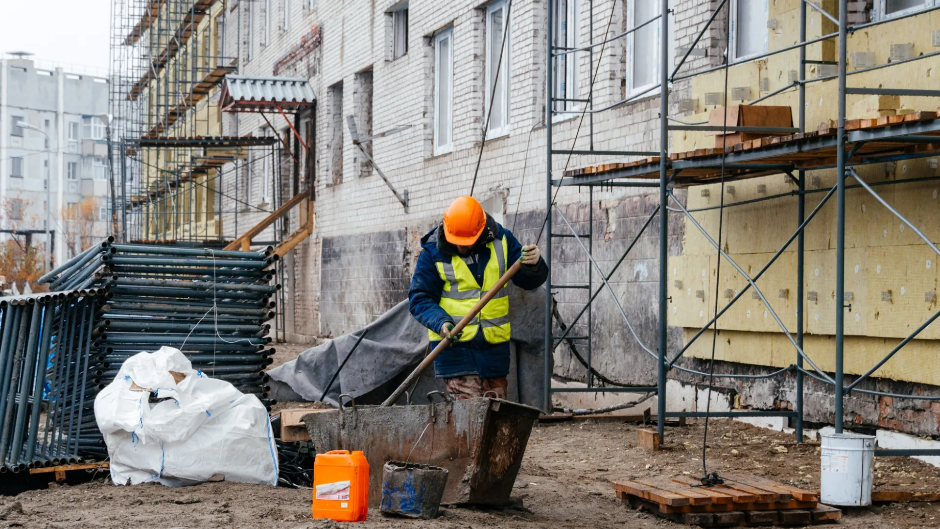 Полицейский недострой в Новом Уренгое переделают в офис | Север-Пресс