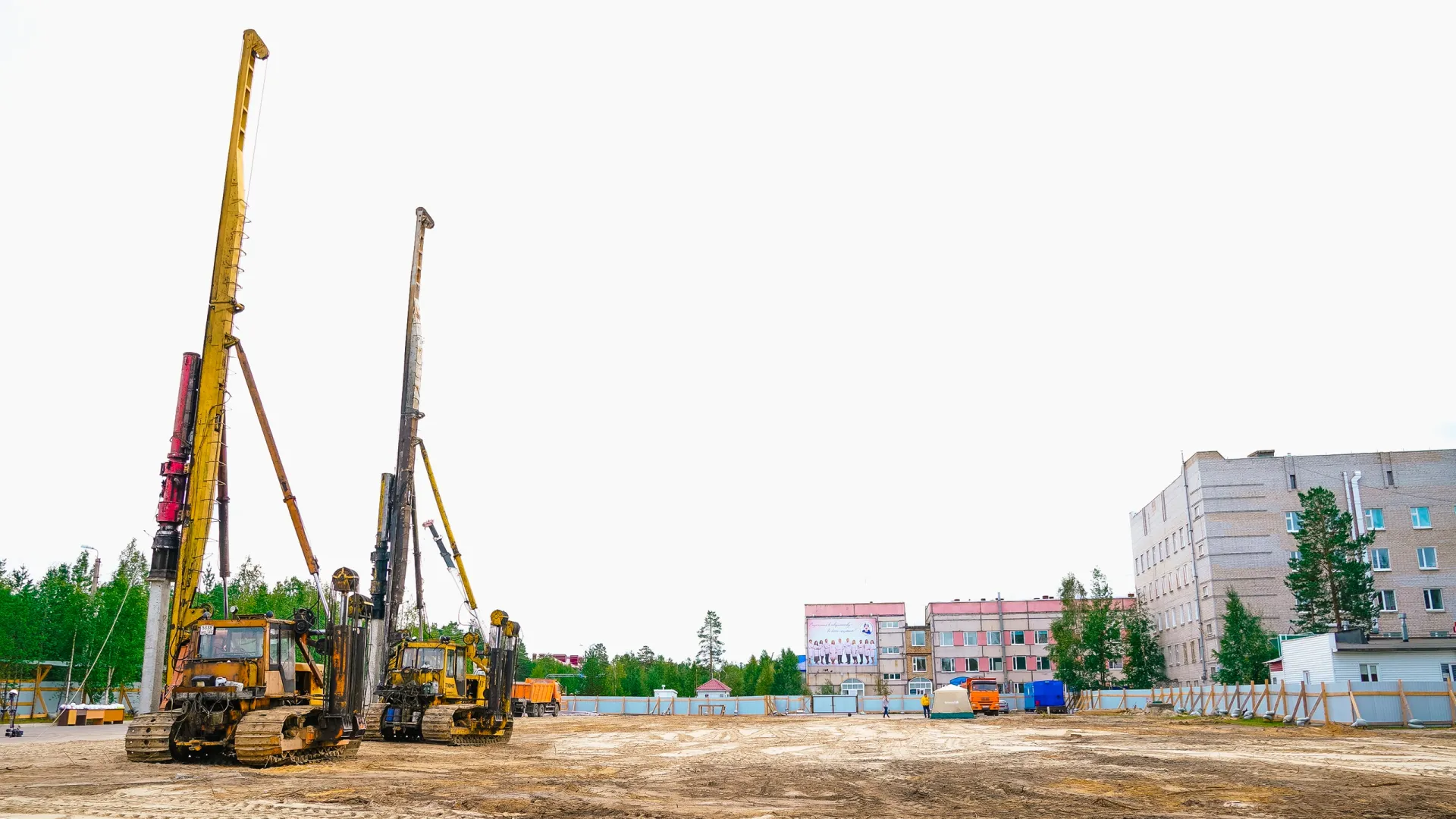 Самую крупную взрослую поликлинику на Ямале начали строить в Ноябрьске. Фото: "Ямал-Медиа".