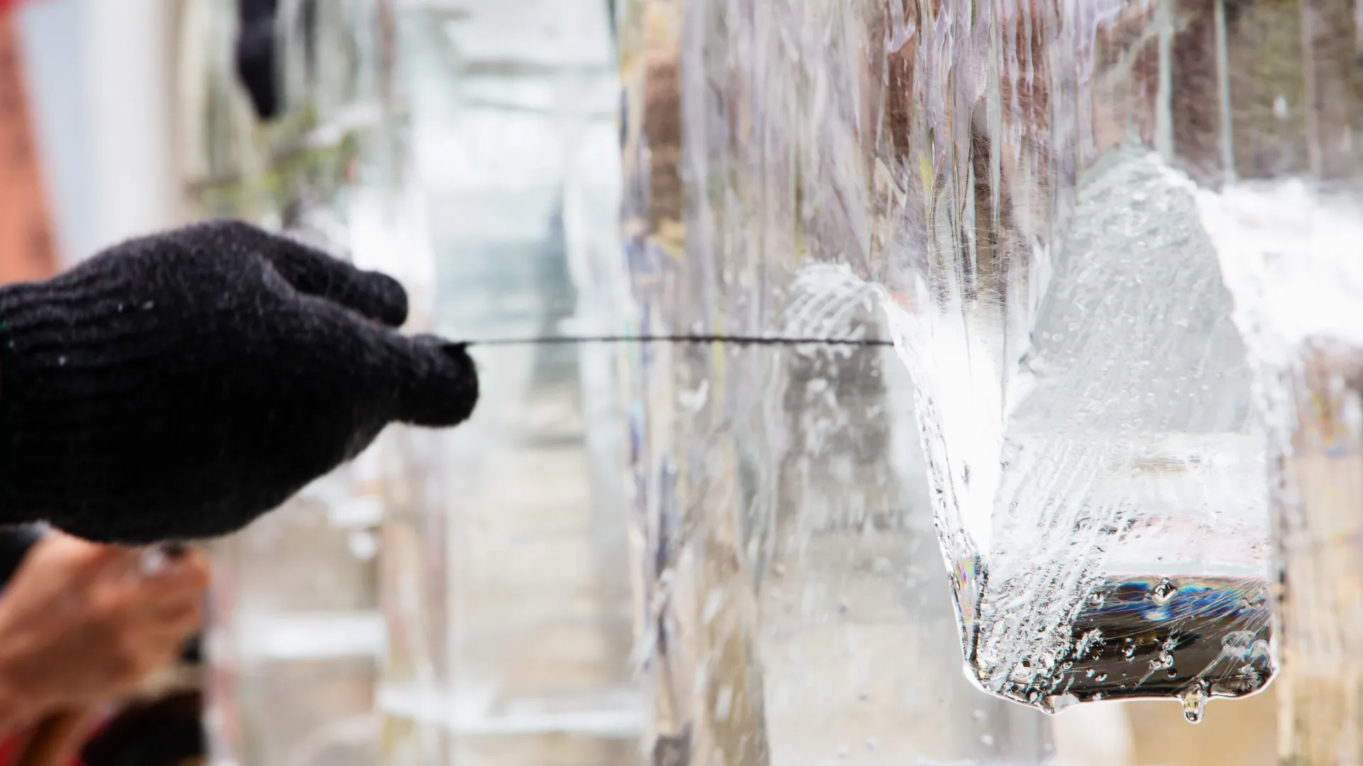Ледяной городок должны оформить до 10 декабря. Фото: ponsulak/Shutterstock/Fotodom