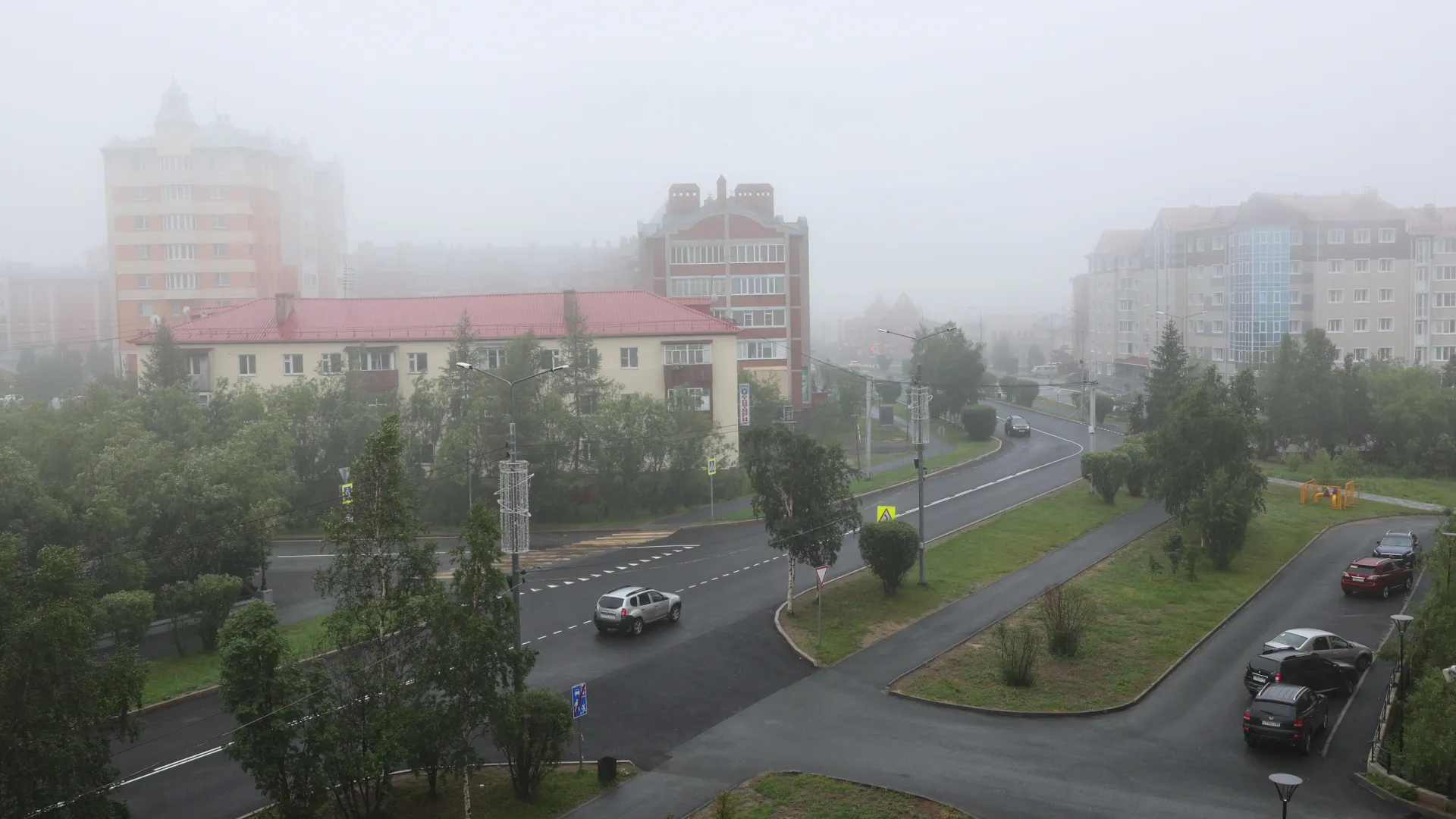 Туман окутал столицу ЯНАО. Фото: Андрей Ткачев / «Ямал-Медиа»