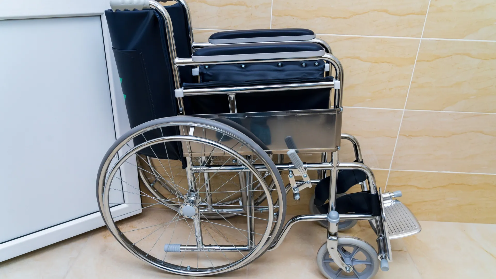 Клиника должна устранить нарушения прав маломобильных ямальцев. Фото: Gagarin Iurii / Shutterstock / Fotodom
