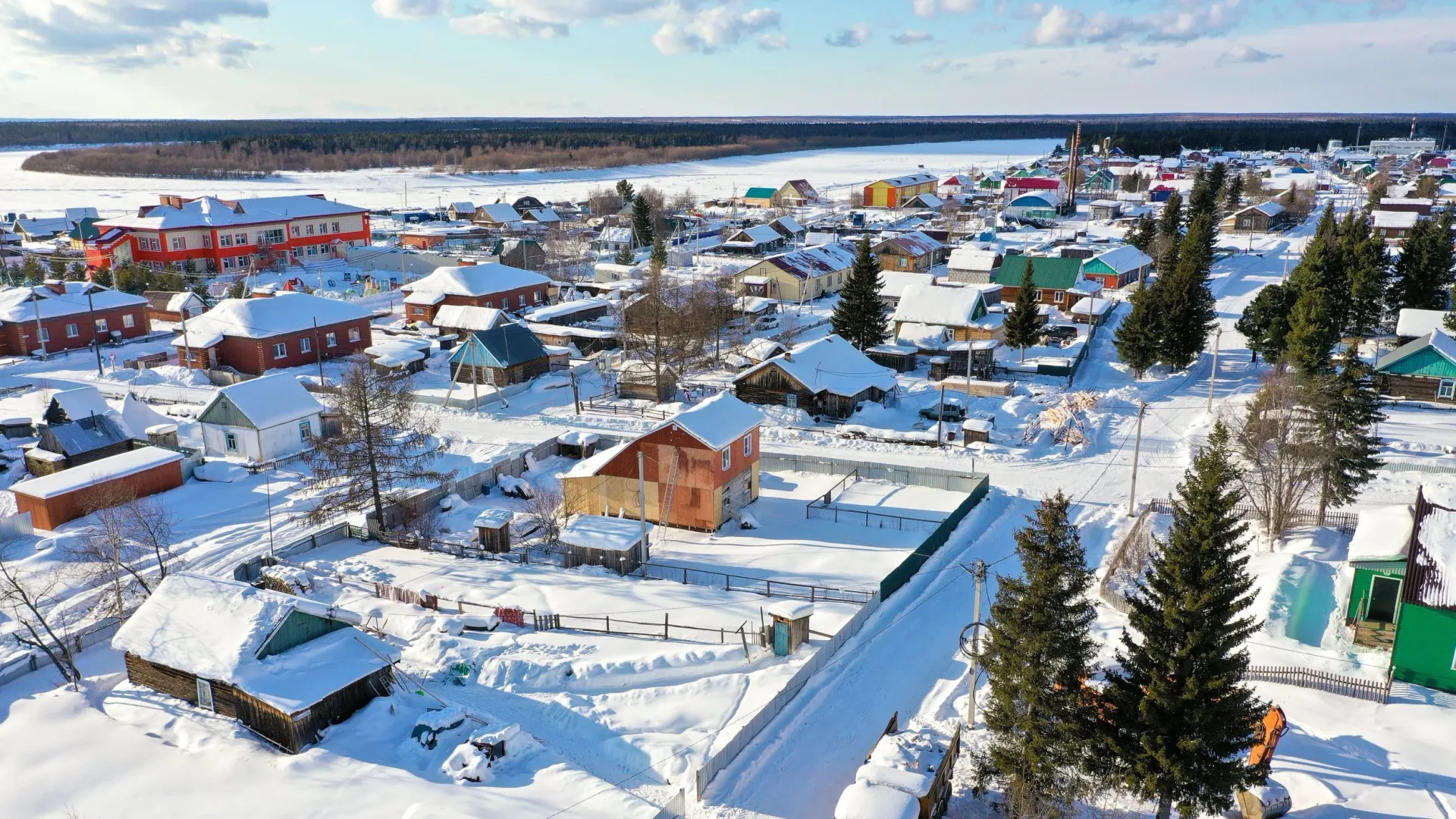 Овгорт входит в список четырех населенных пунктов, где есть риск подтопления. Фото: Андрей Ткачев / «Ямал-Медиа»