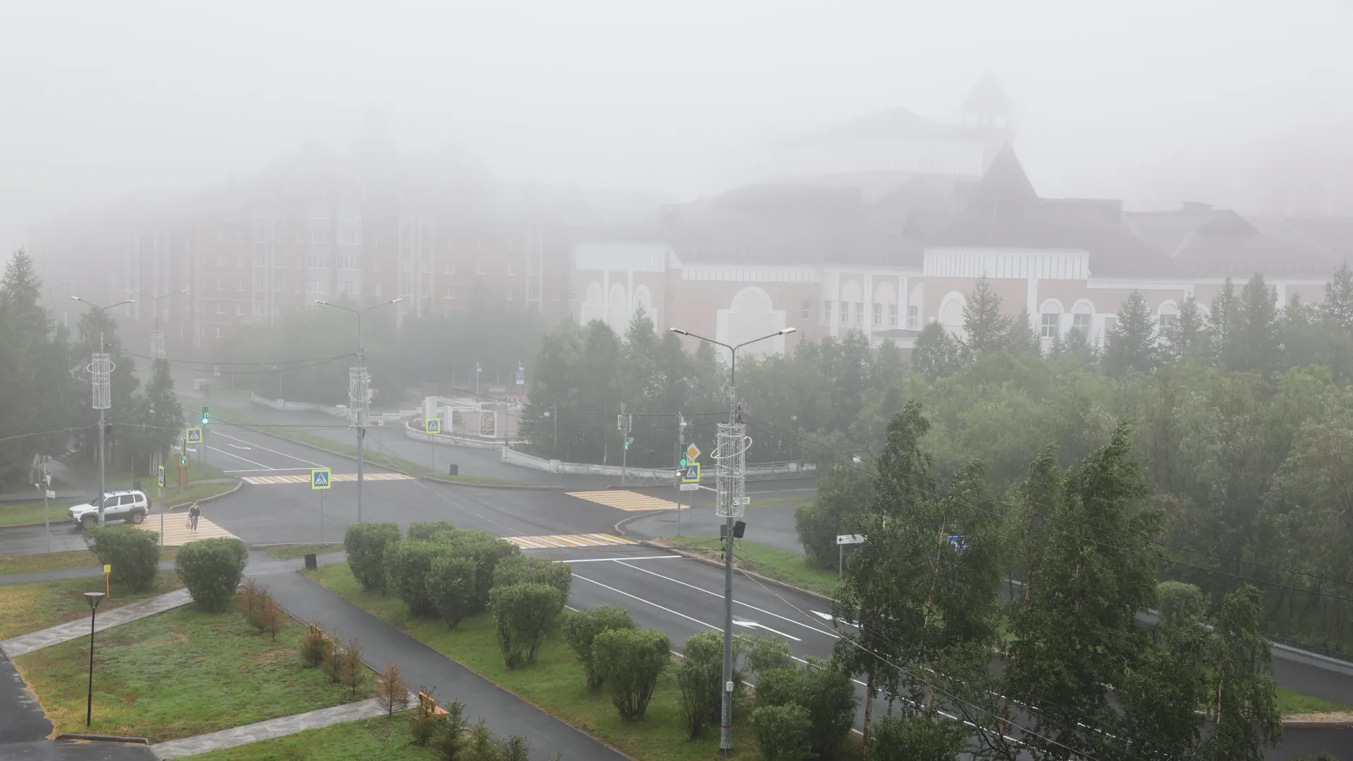 Туман накрыл Салехард. Фото: Андрей Ткачев / «Ямал-Медиа»