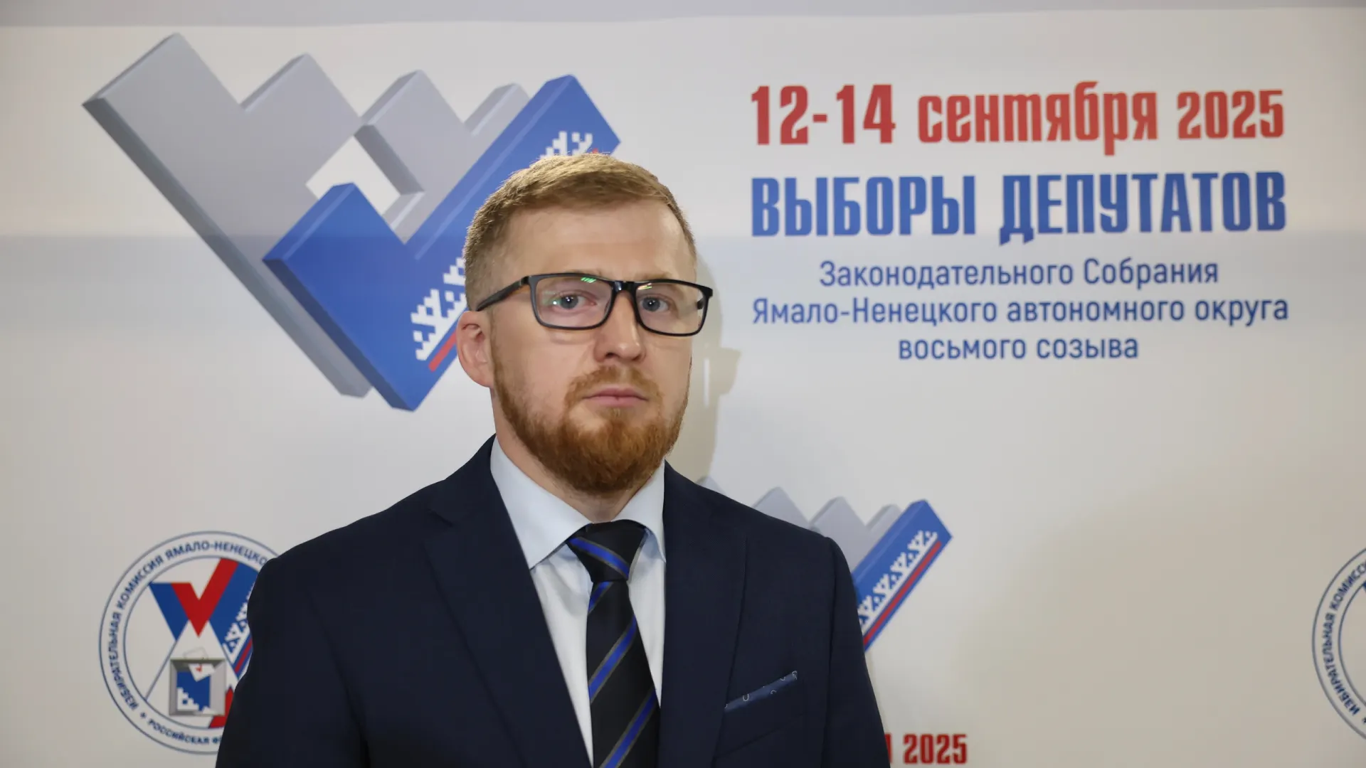 Иван Сырков отметил, что в Салехарде работает 14 избирательных участков. Фото: Андрей Ткачев / Ямал-Медиа