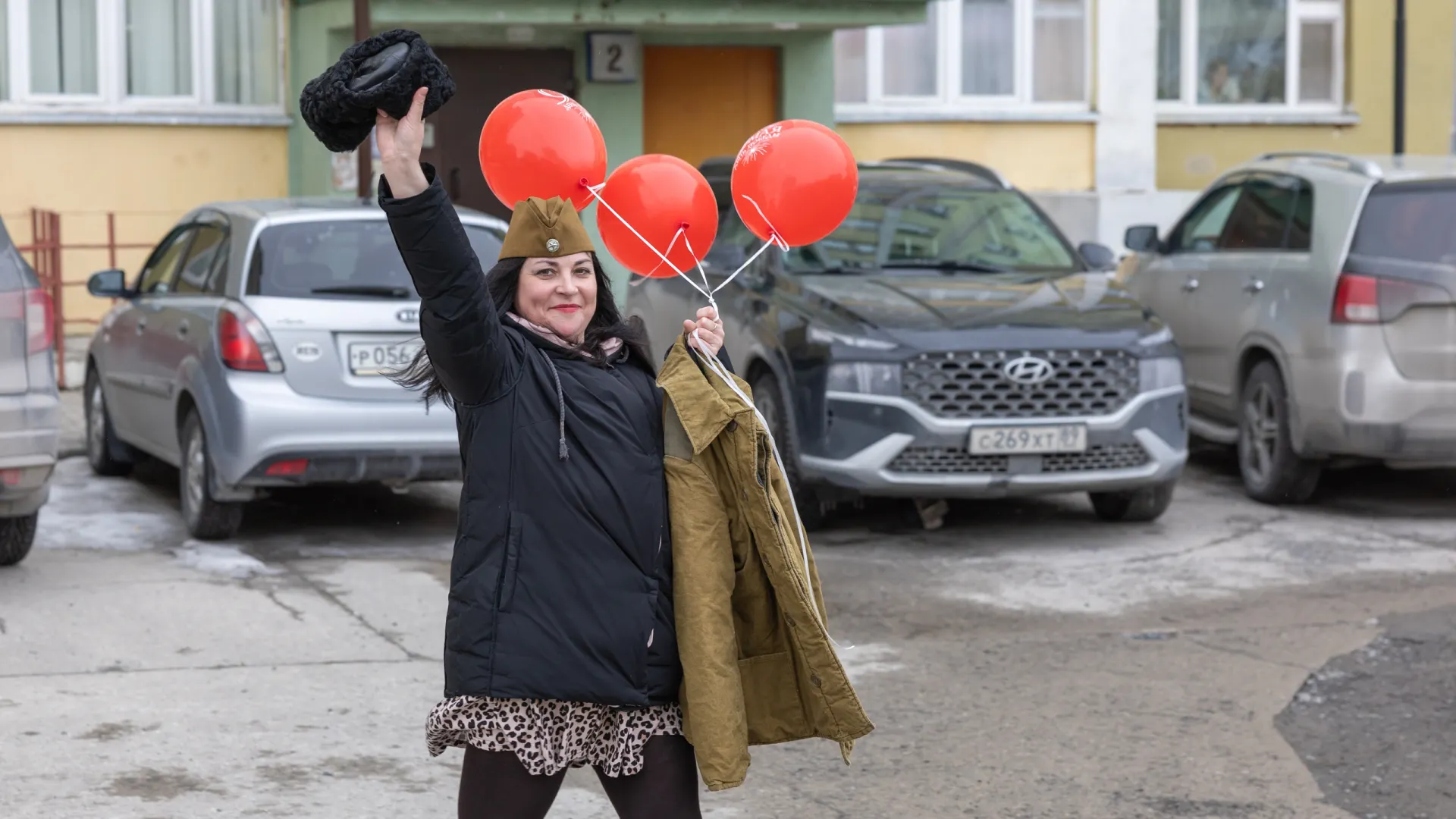 Акция «Поем двором». Фото: Александр Чирва / «Ямал-Медиа»