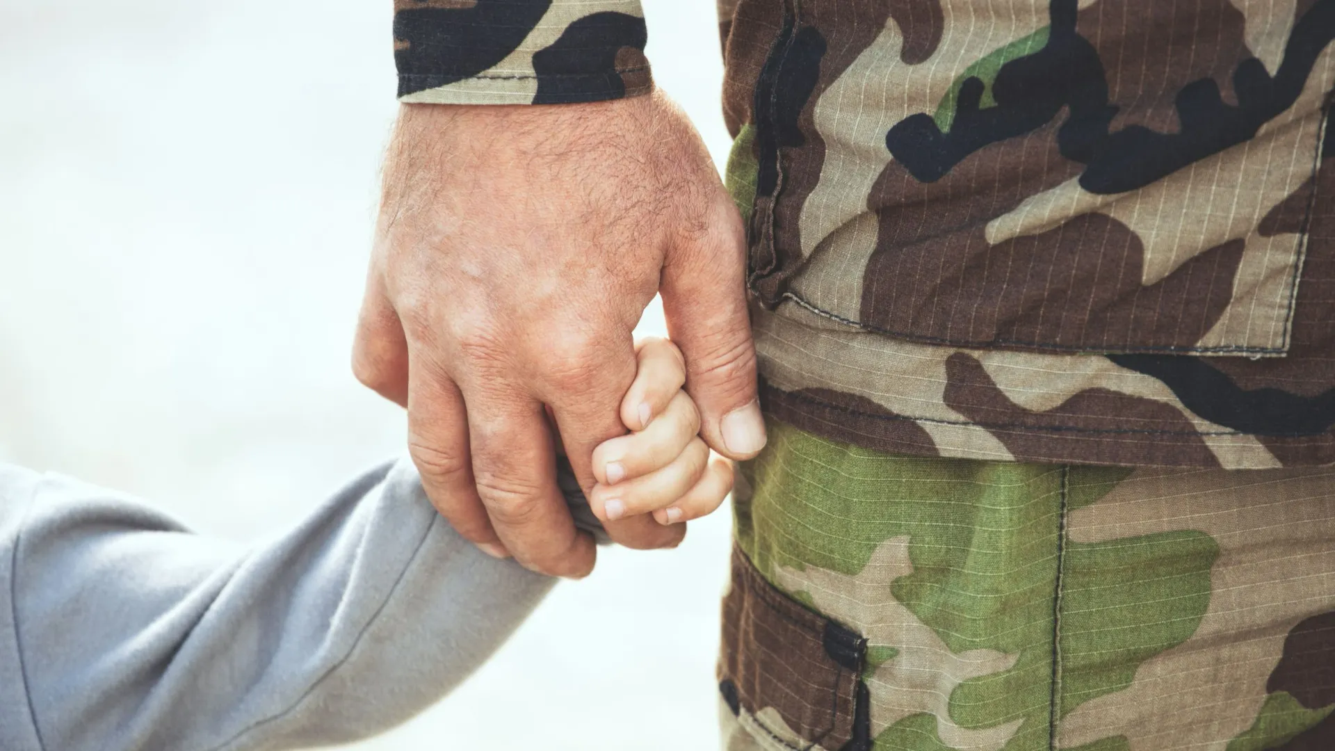 В ЯНАО для детей участников СВО предусмотрен комплекс мер поддержки. Фото: dimid_86/Shutterstock/Fotodom