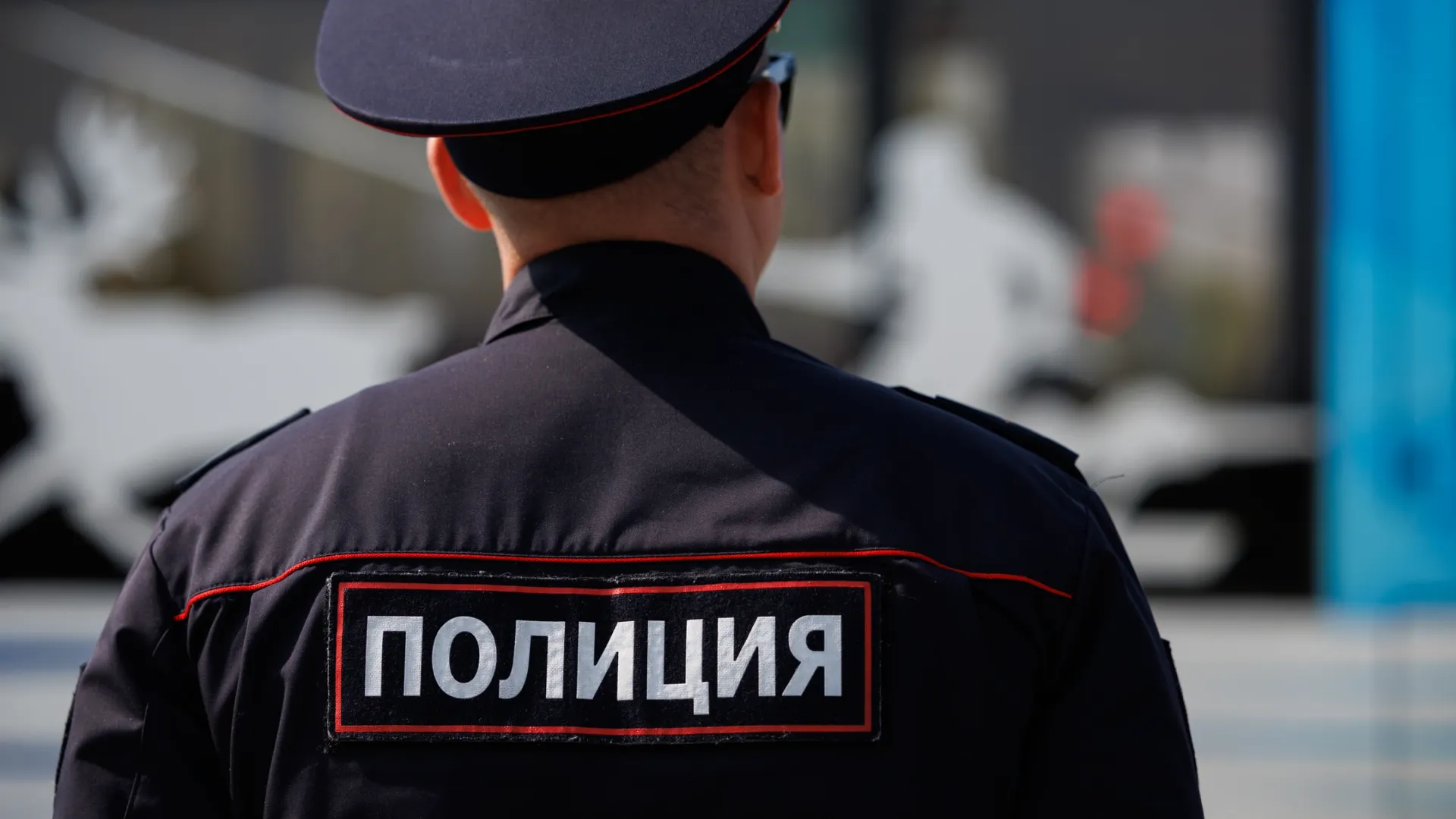 Полицейская проверка мигрантов продолжается. Фото: Юлия Чудинова / «Ямал-Медиа»
