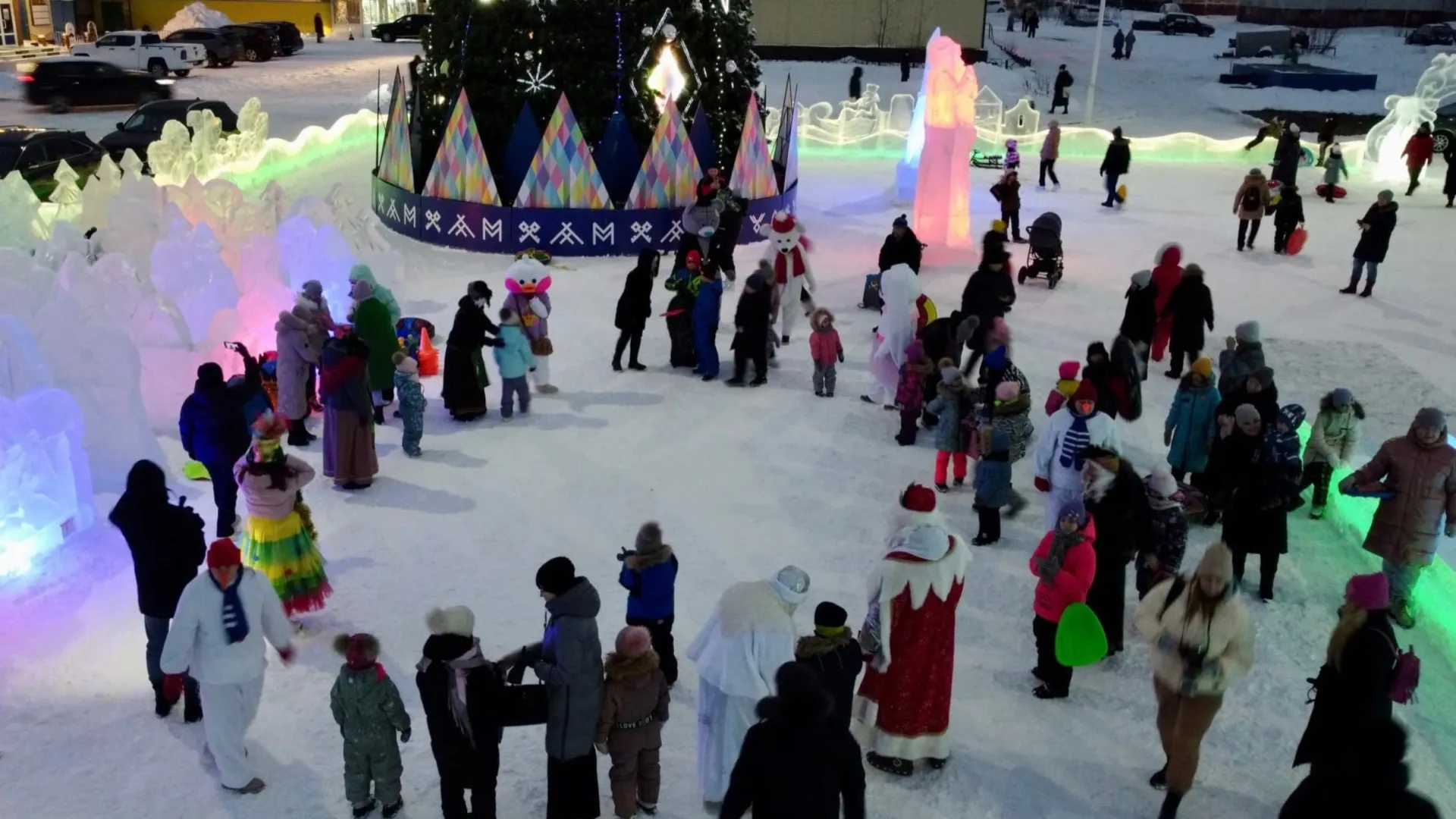 Один из четырех ледовых городков в Муравленко. Фото: vk.com/moldovan_ev