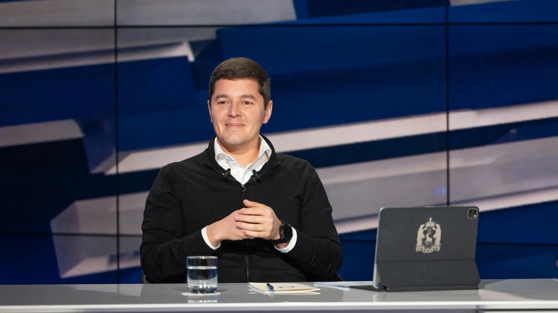 Губернатор Ямала Дмитрий Артюхов выступил с ежегодным докладом. Фото: Юлия Чудинова / «Ямал-Медиа»