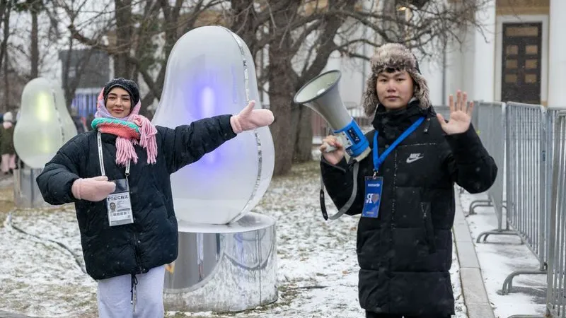 Ямальцы из «Движения Первых» в этом году побывали на выставке «Россия». Фото: Федор Воронов /«Ямал-Медиа»