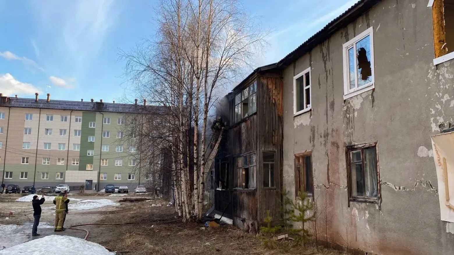 Расселенный дом по адресу проспект Мира, 9, в Ноябрьске. Фото: Ярослав Кудренок / «Ямал-Медиа»