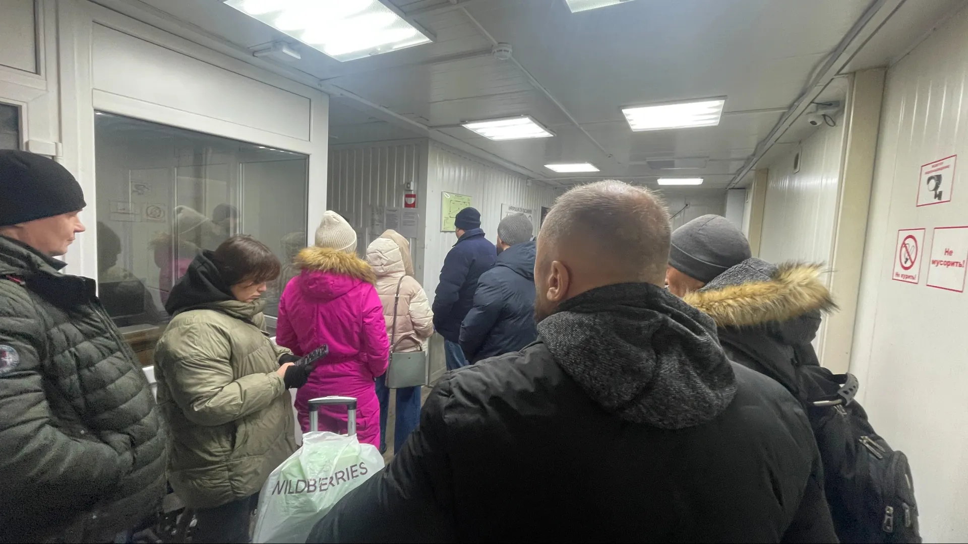 Очередь в кассу. Фото: Карина Безносова / «Ямал-Медиа»