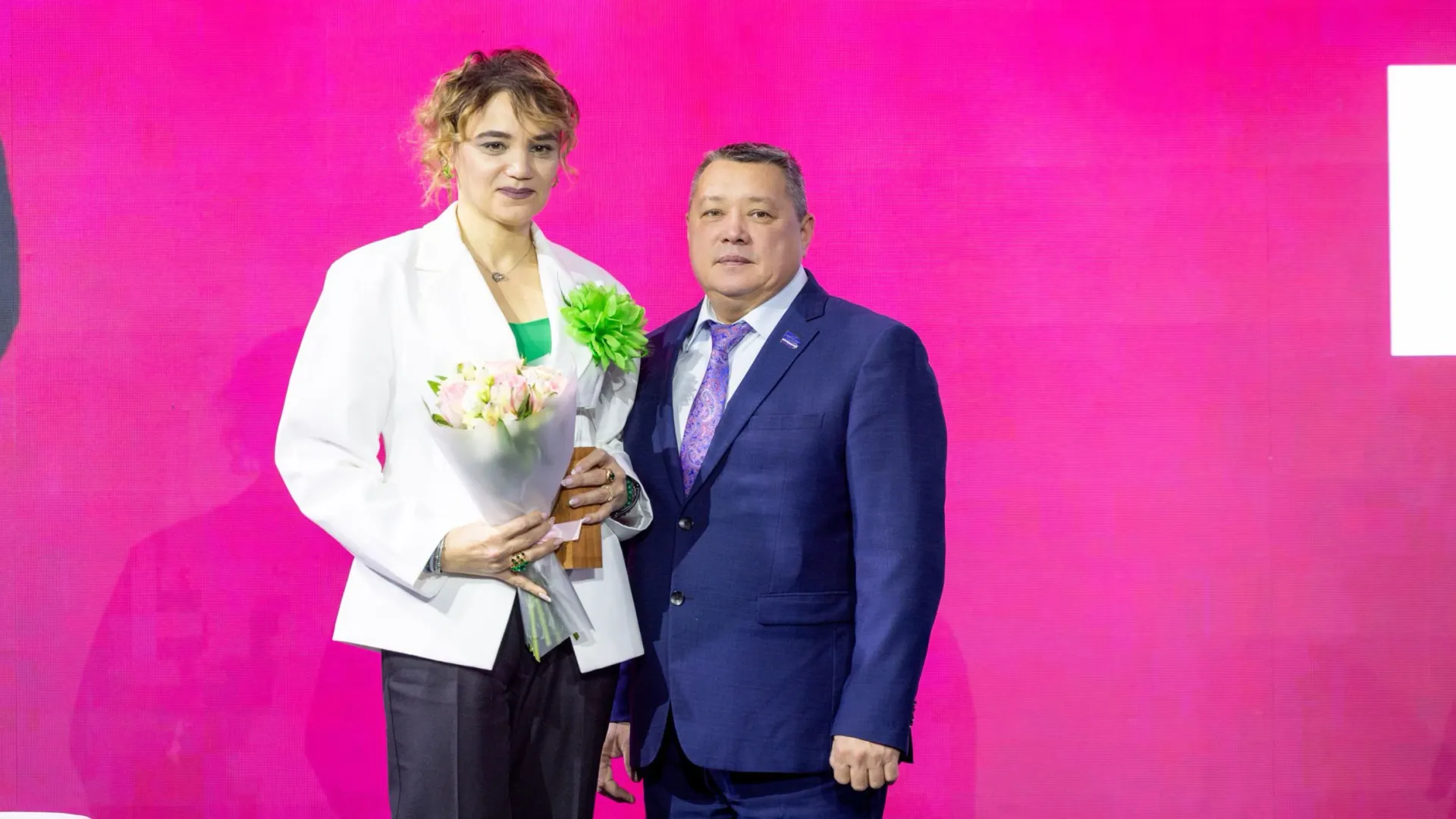 Галина Тодорова стала победителем номинации «Опора общества». Фото: Федор Воронов / «Ямал-Медиа»