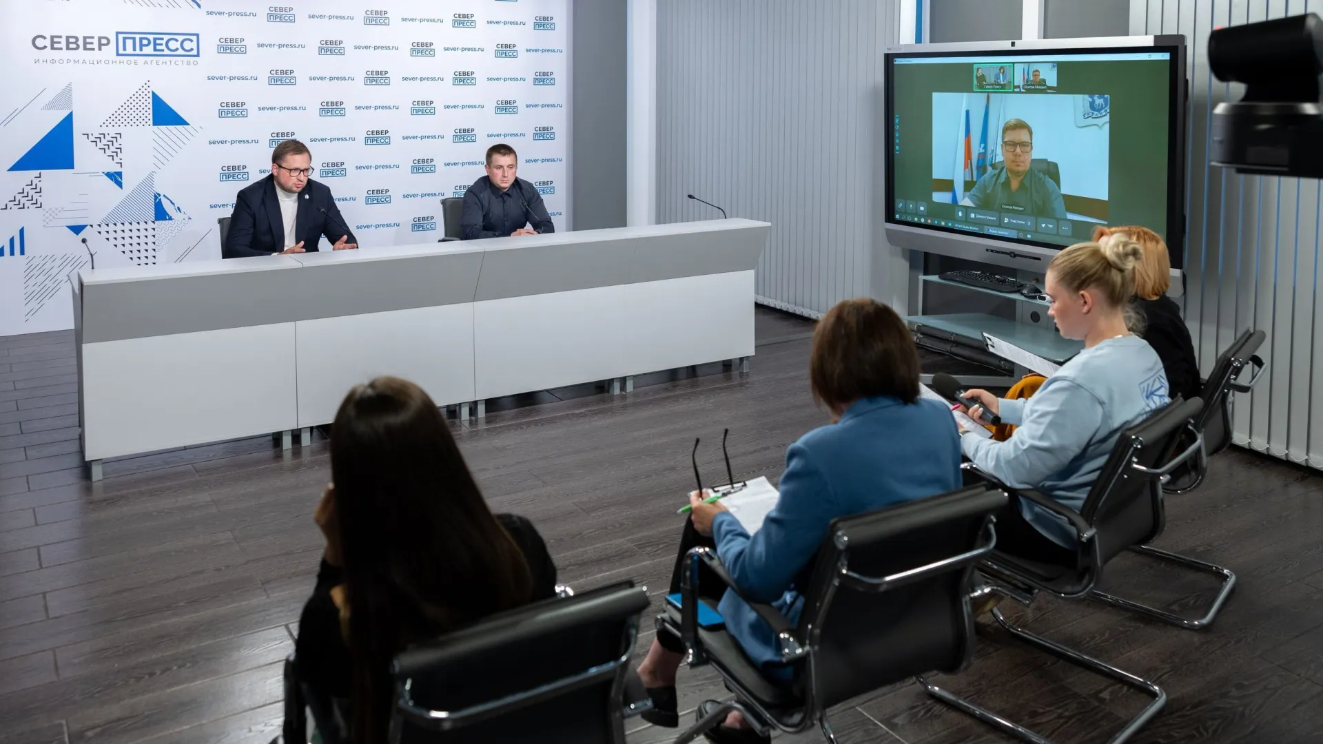 О задачах и итогах экспедиции говорили в пресс-центре «Север-Пресса». Фото: Александр Чирва / «Ямал-Медиа»