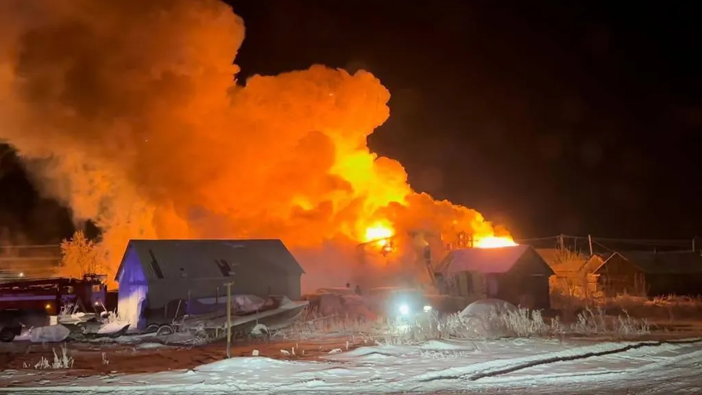 В пожаре сгорели все вещи жильцов. Фото: vk.com/selkupadm