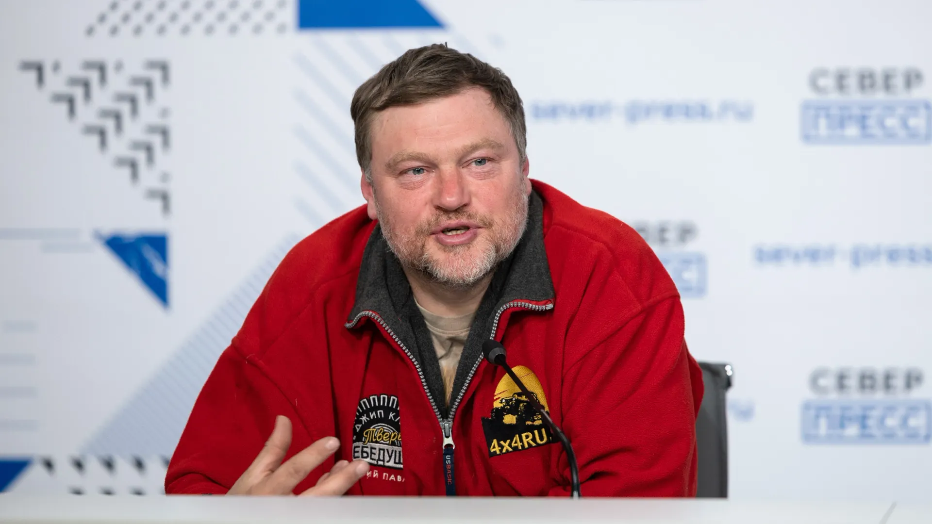 Евгений Павлов стремиться попасть туда, где еще нет привычных дорог. Фото: Федор Воронов / «Ямал-Медиа»