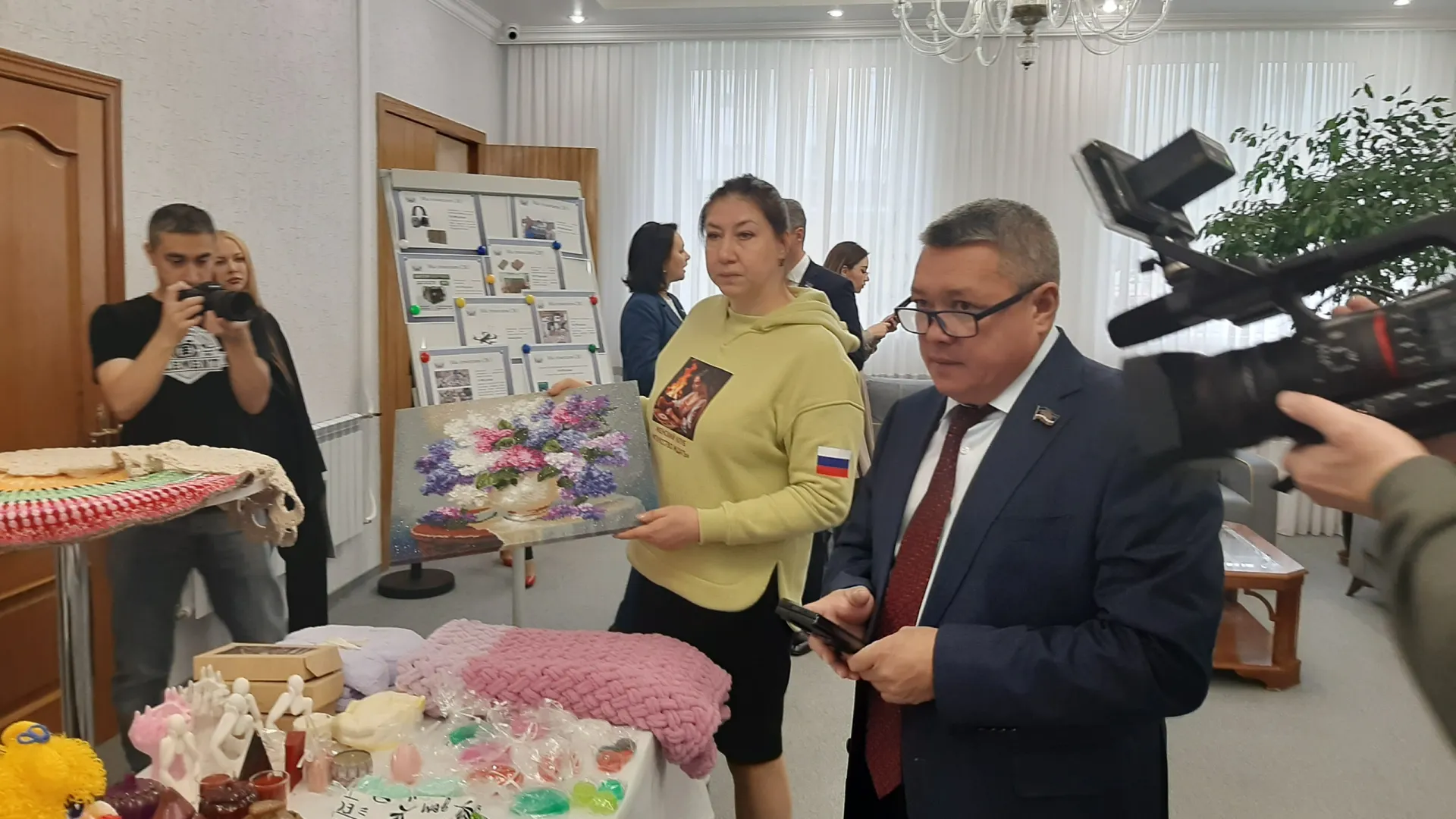 Благотворительная ярмарка. Фото: Марина Подгорная / «Ямал-Медиа»