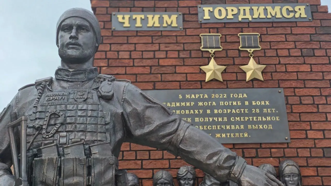 Фото: пресс-служба полпреда президента в УрФО / t.me/zhogaartem