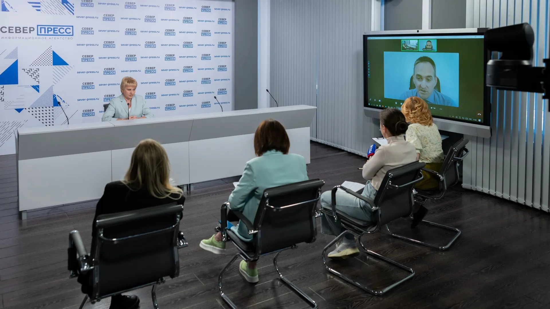 Илья Лебедев рассказал, что диапазон скидки составляет от 15 до 20%, в общей сложности ямальцы сэкономили более полумиллиарда рублей. Фото: Александр Чирва / «Ямал-Медиа»
